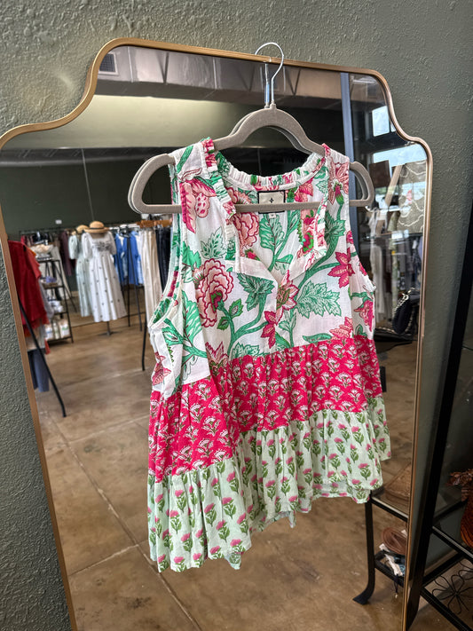 Tuckernuck Size M Green/Pink Top