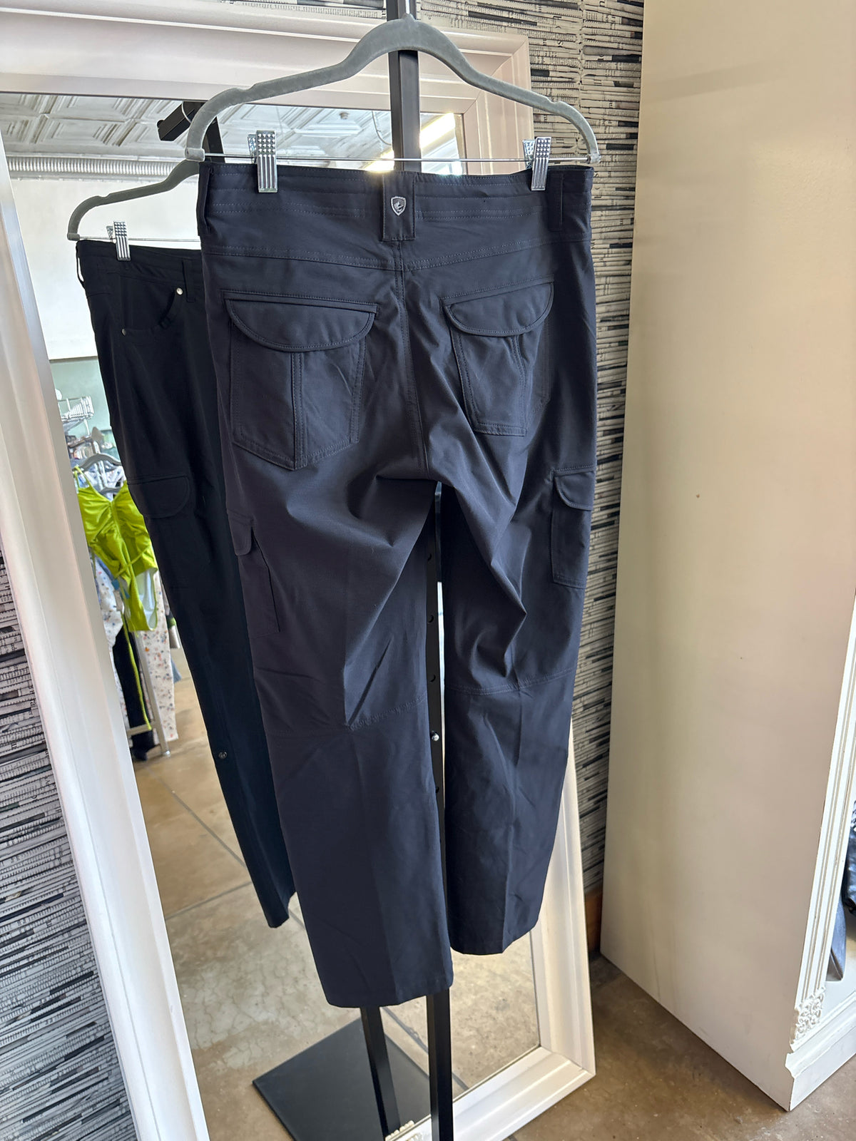 kuhl Size 8S Black Pants