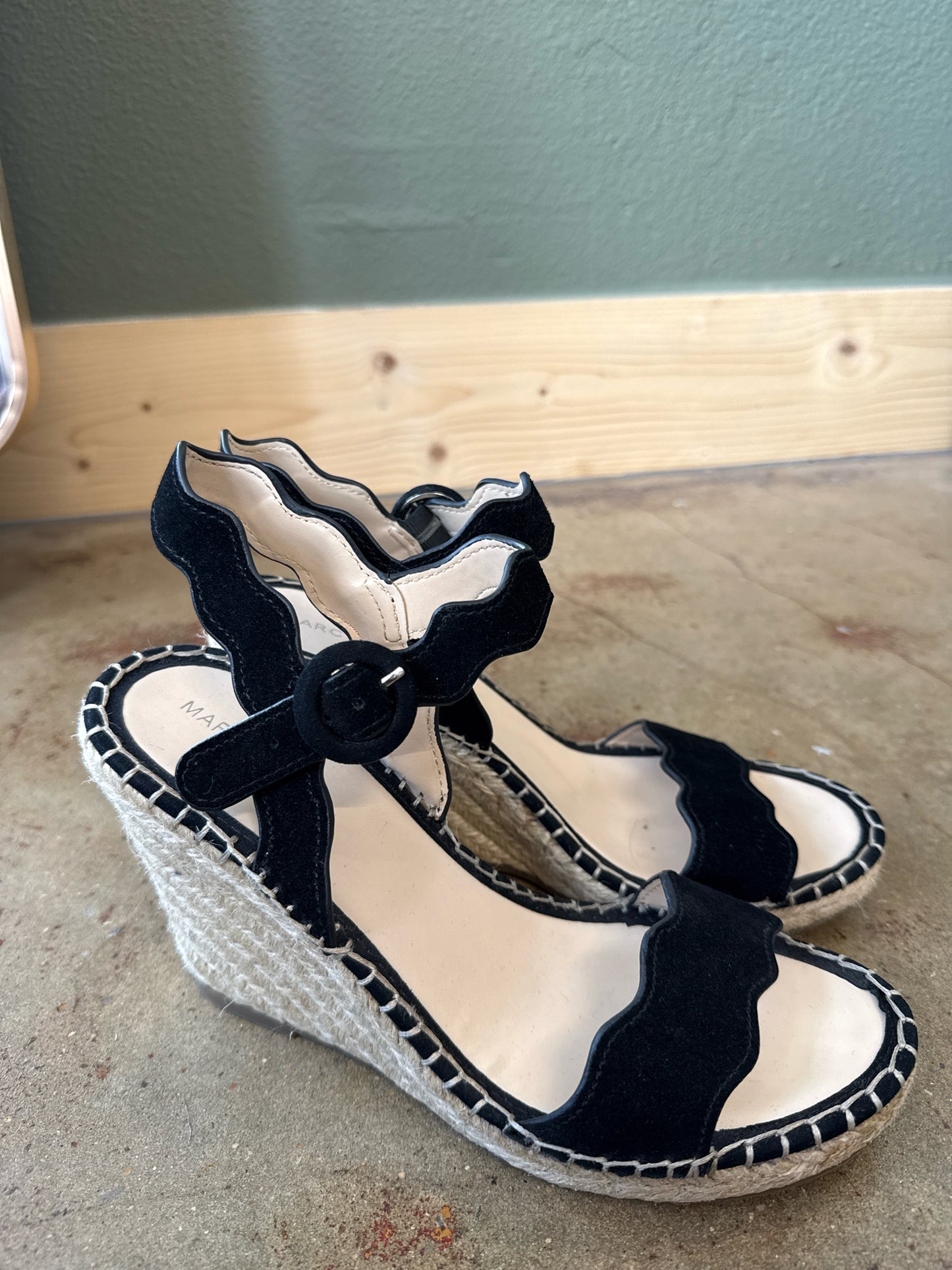 Marc Fisher Shoe Size 9 Tan/Black Wedge