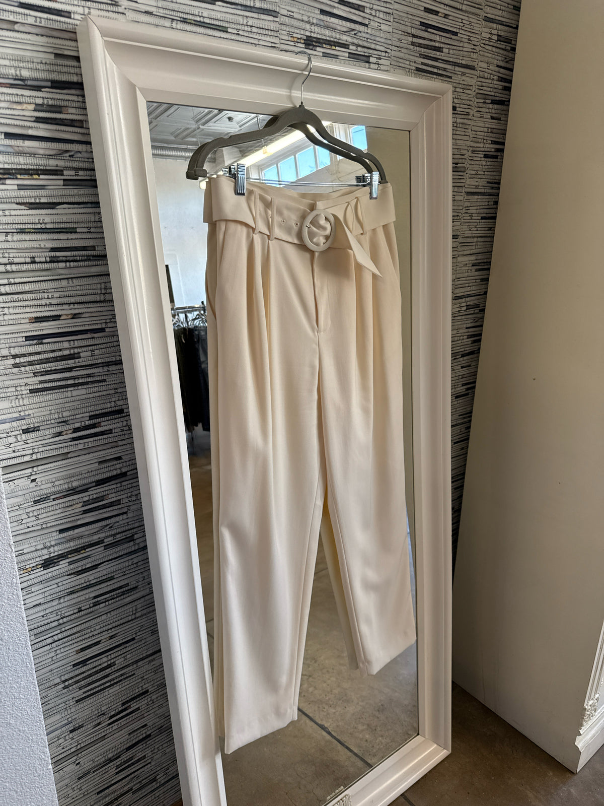 ANTONIO MELANI Size 8 Cream Pants