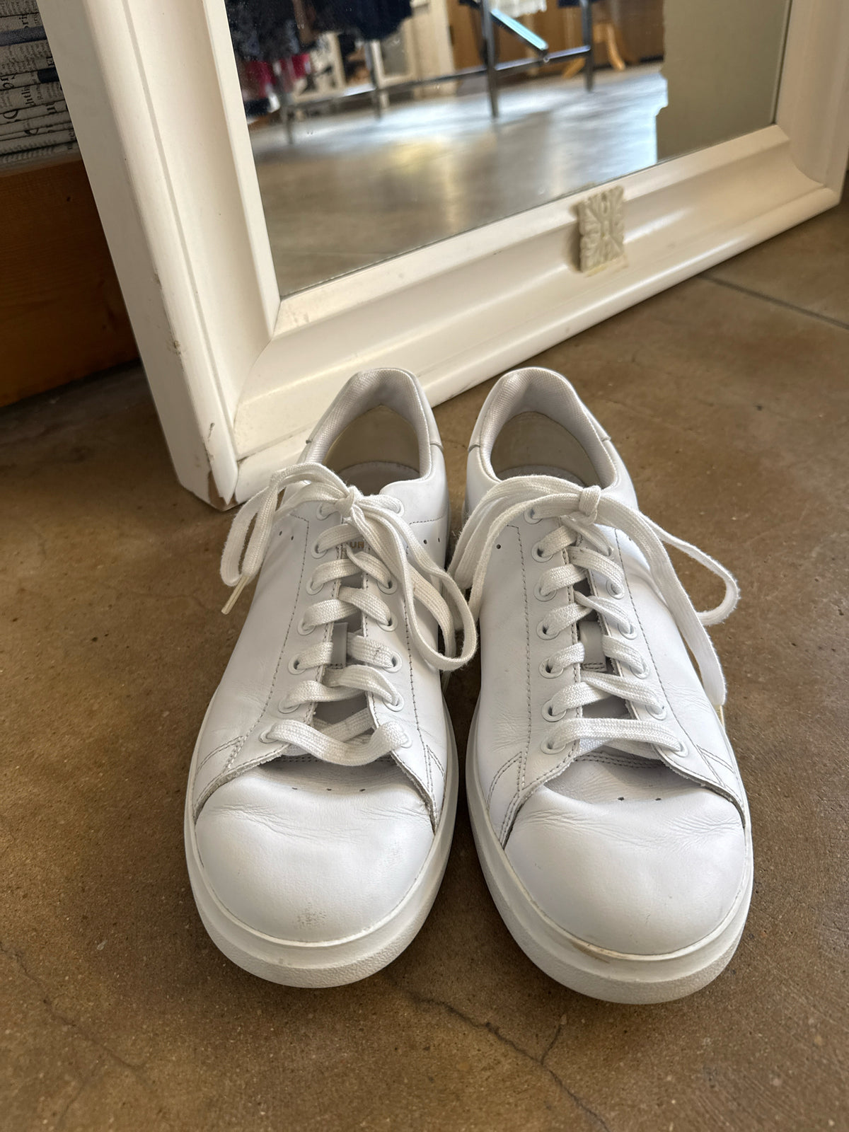 Tory Burch Shoe Size 9 White Sneakers