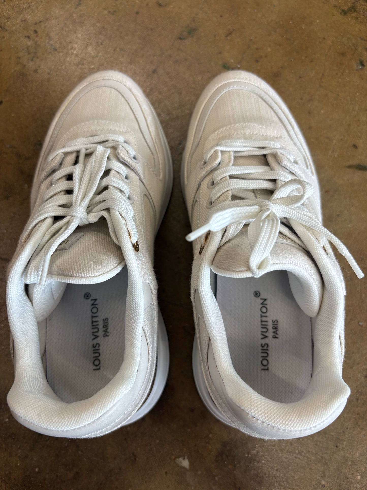 Louis Vuitton Ivory Luxury