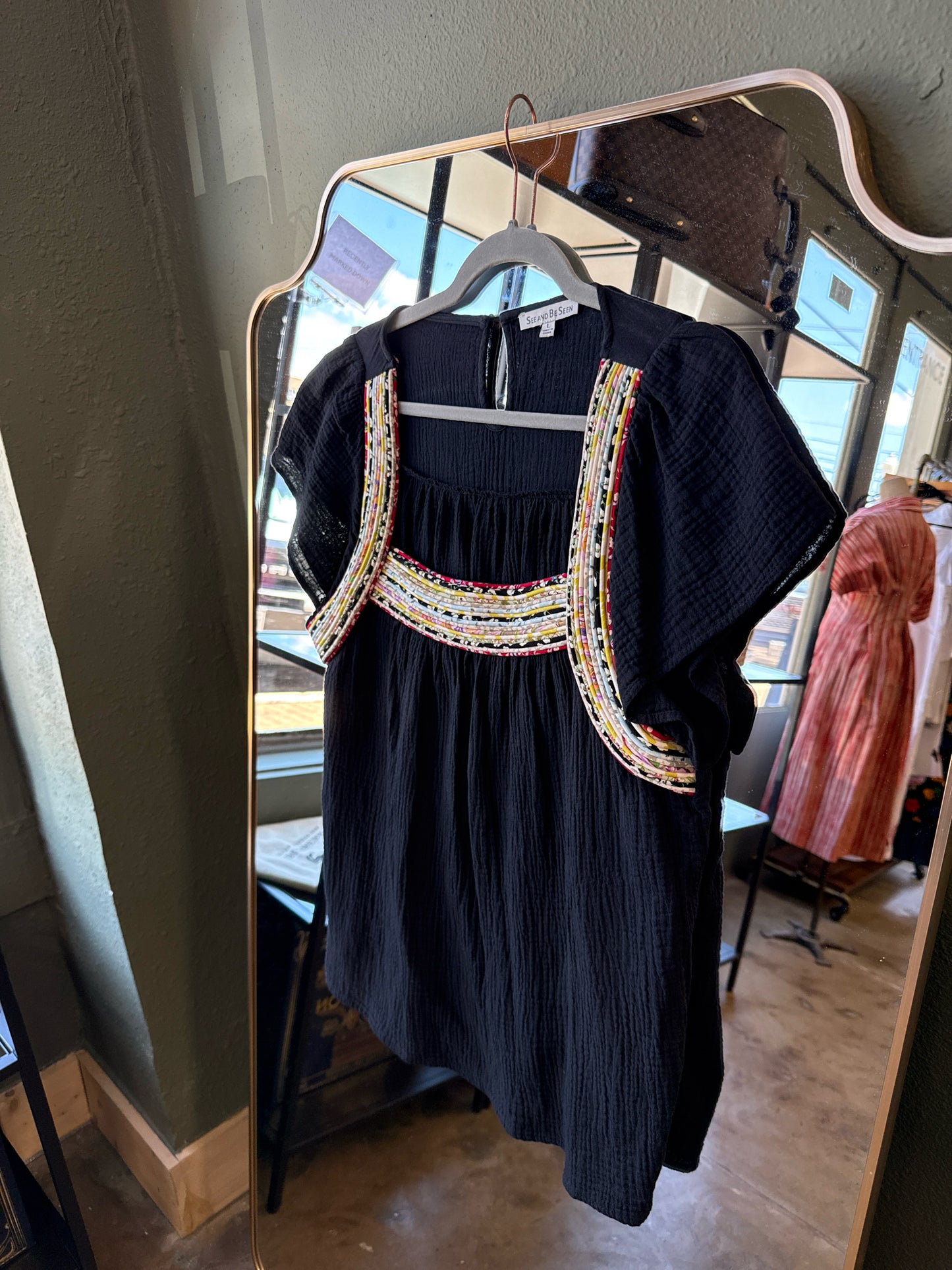 SEE AND BE SEEN Size L Black/Multi Top