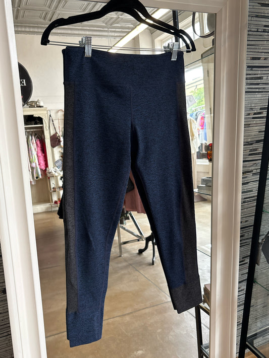 Vuori Size M Blue/Gray Legging