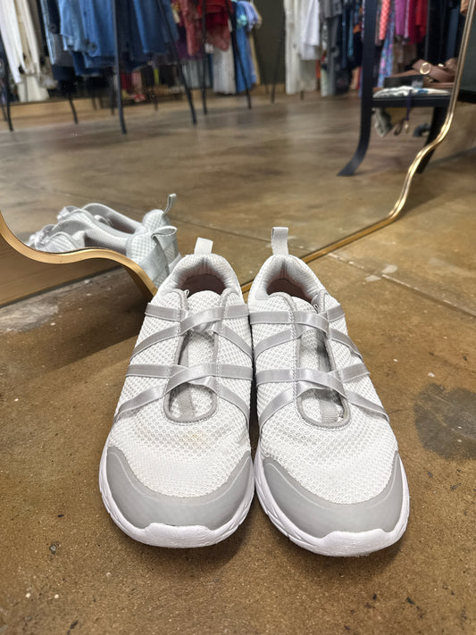 Vionic Shoe Size White/Gray Sneakers