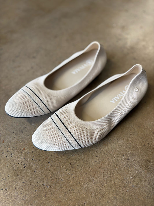 Vivaia Shoe Size 41 Cream ballet Flats