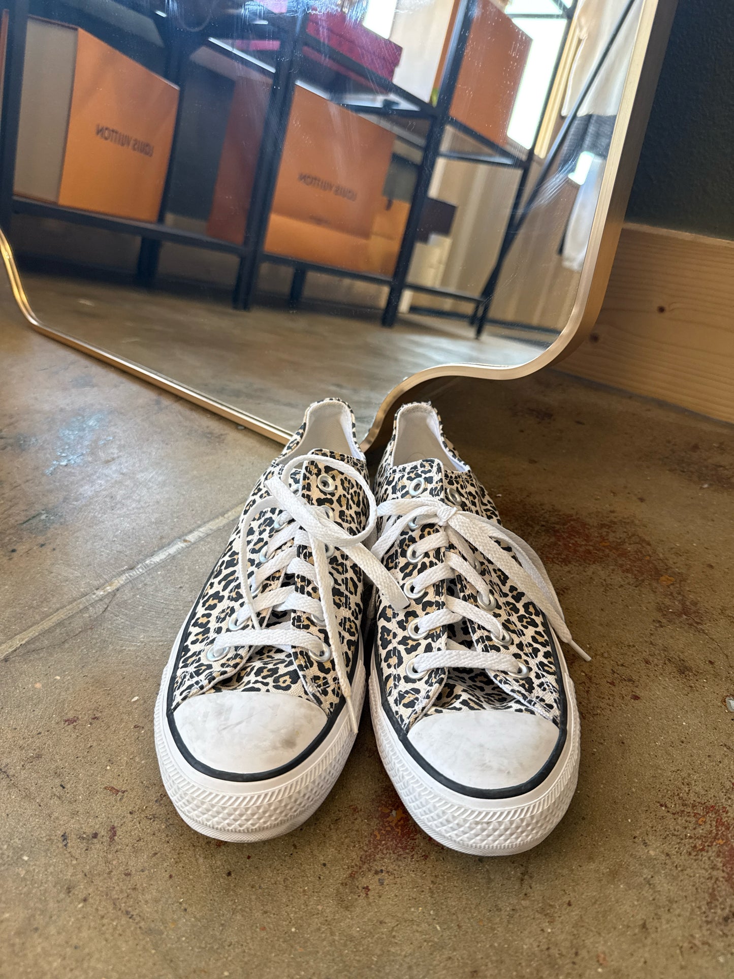 Converse Shoe Size 9.5 Leopard Sneakers