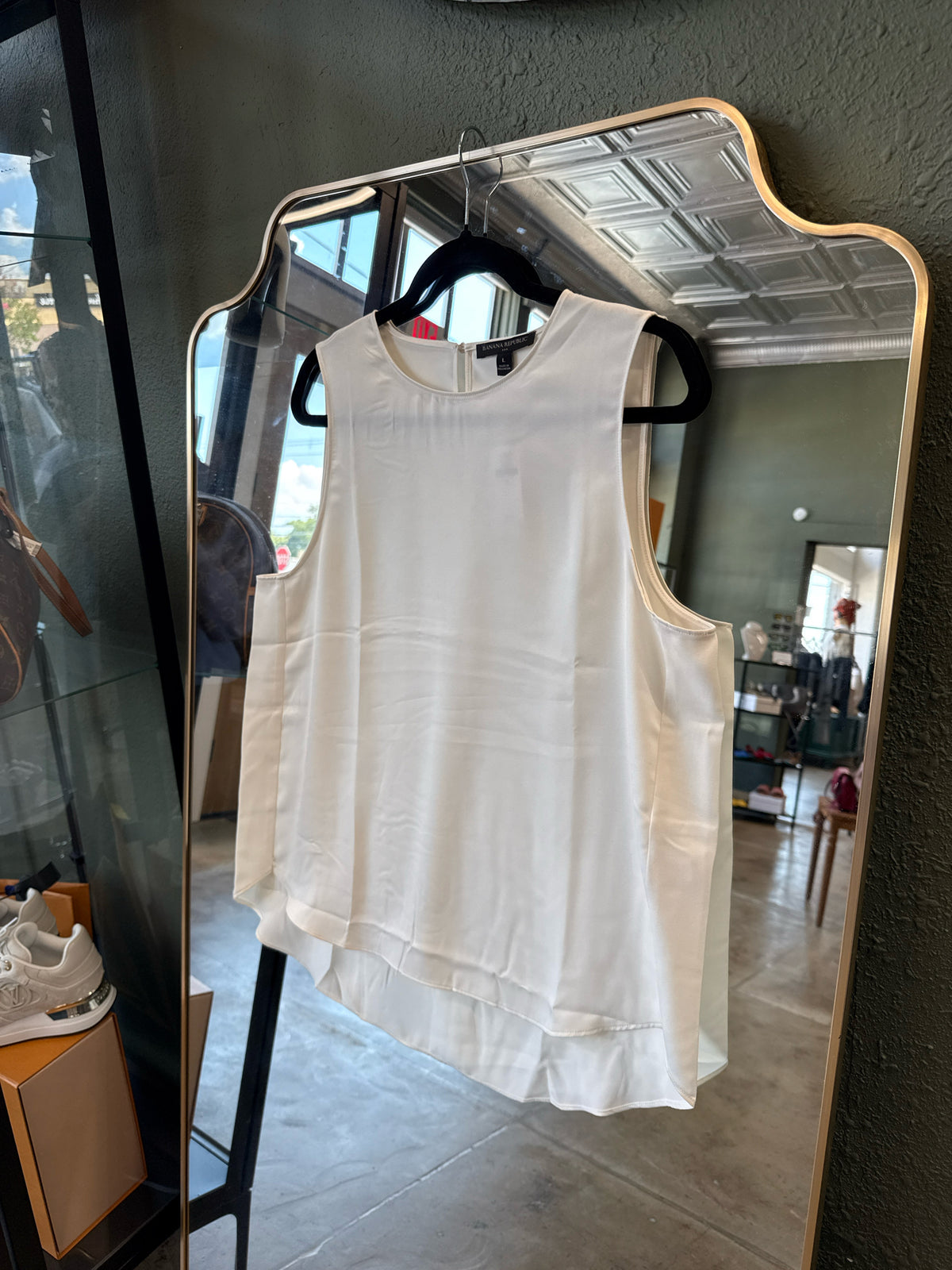 Banana Republic Size L White Top