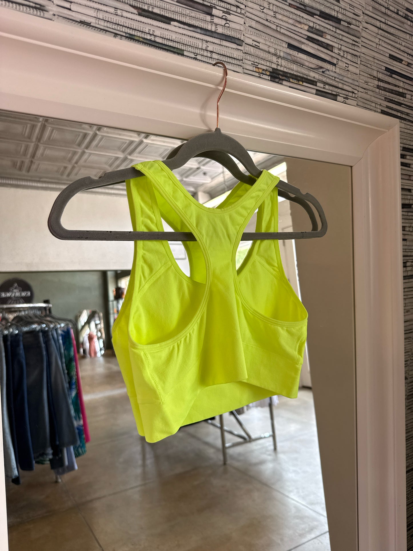 PINK Size M Bright Yellow Sportsbra