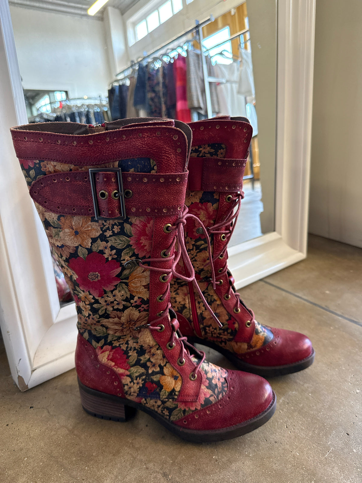 Spring Step Shoe Size 39 Red Boots