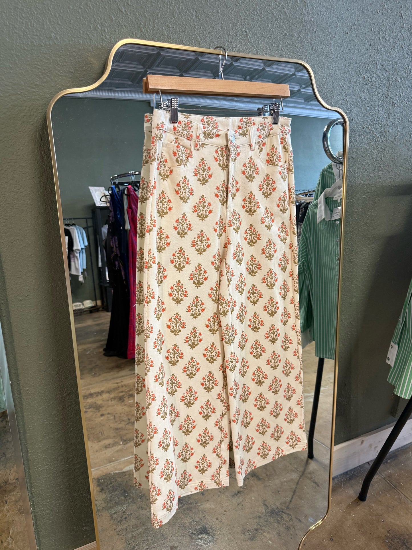 entro Size L Cream Pants
