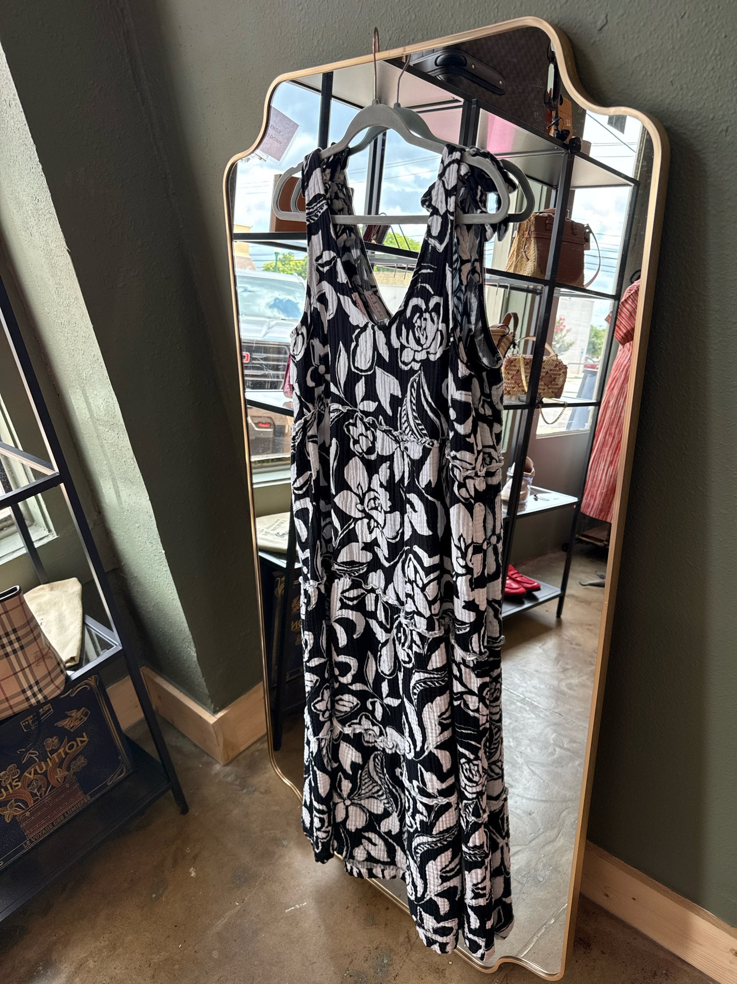 Isabel Size M Black/White Dress