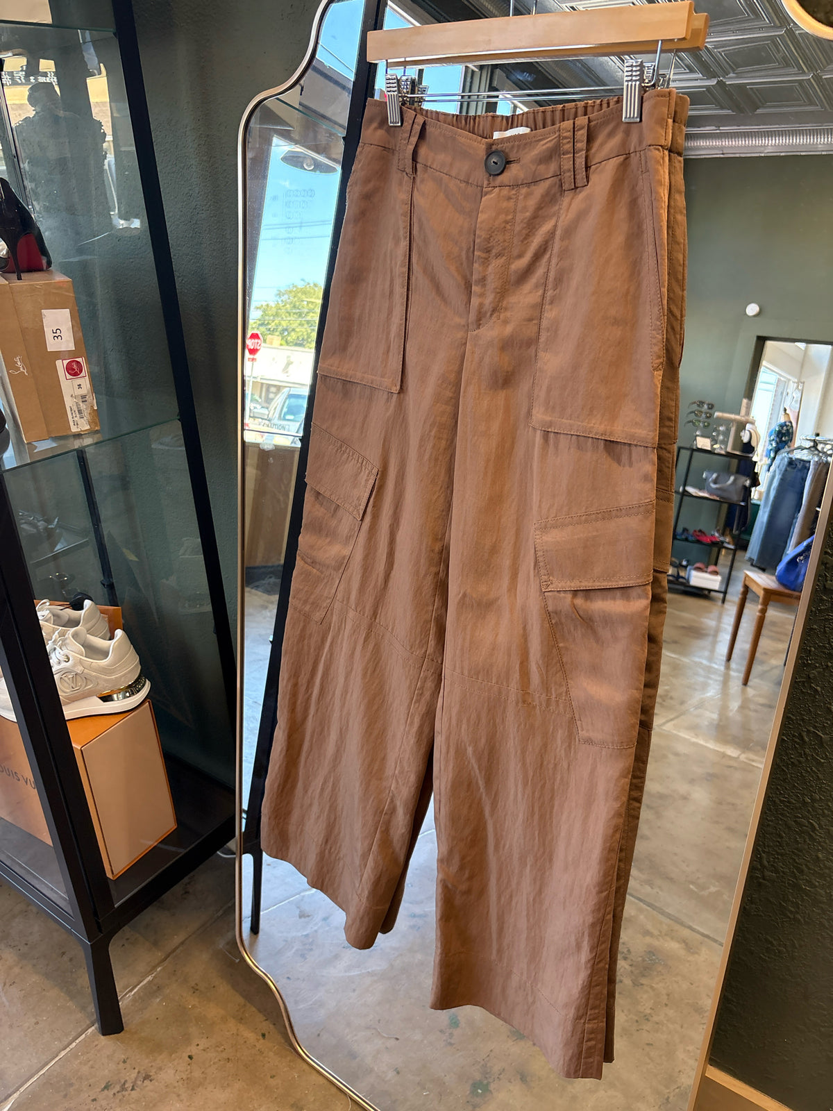 Vince Size 2 Brown Pants