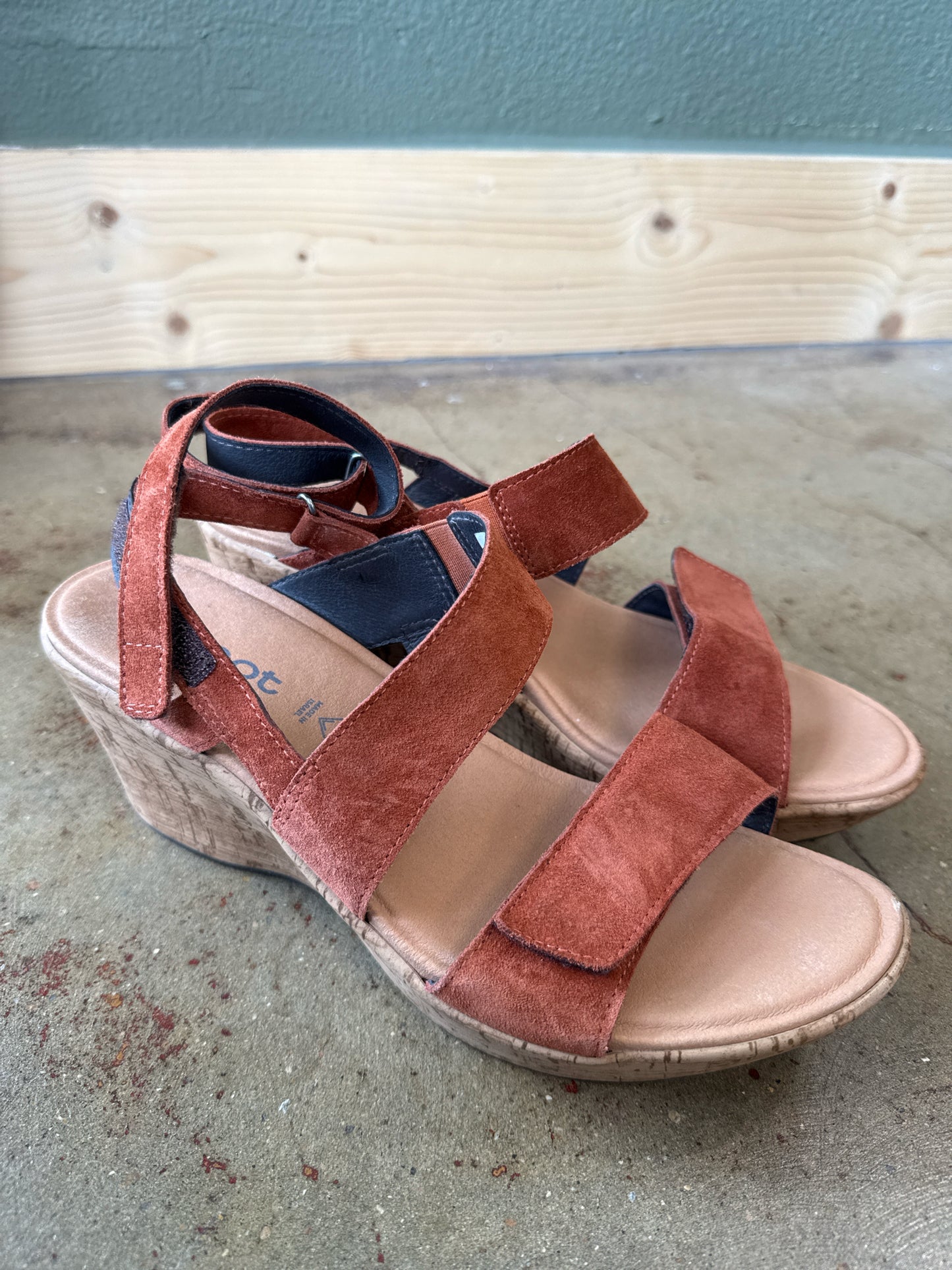 NAOT Shoe Size 41 Rust Wedge