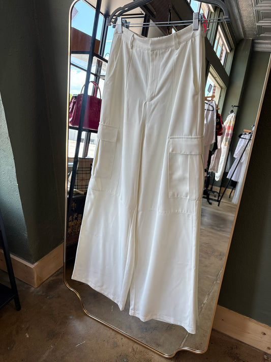 do & be Size M off white Pants