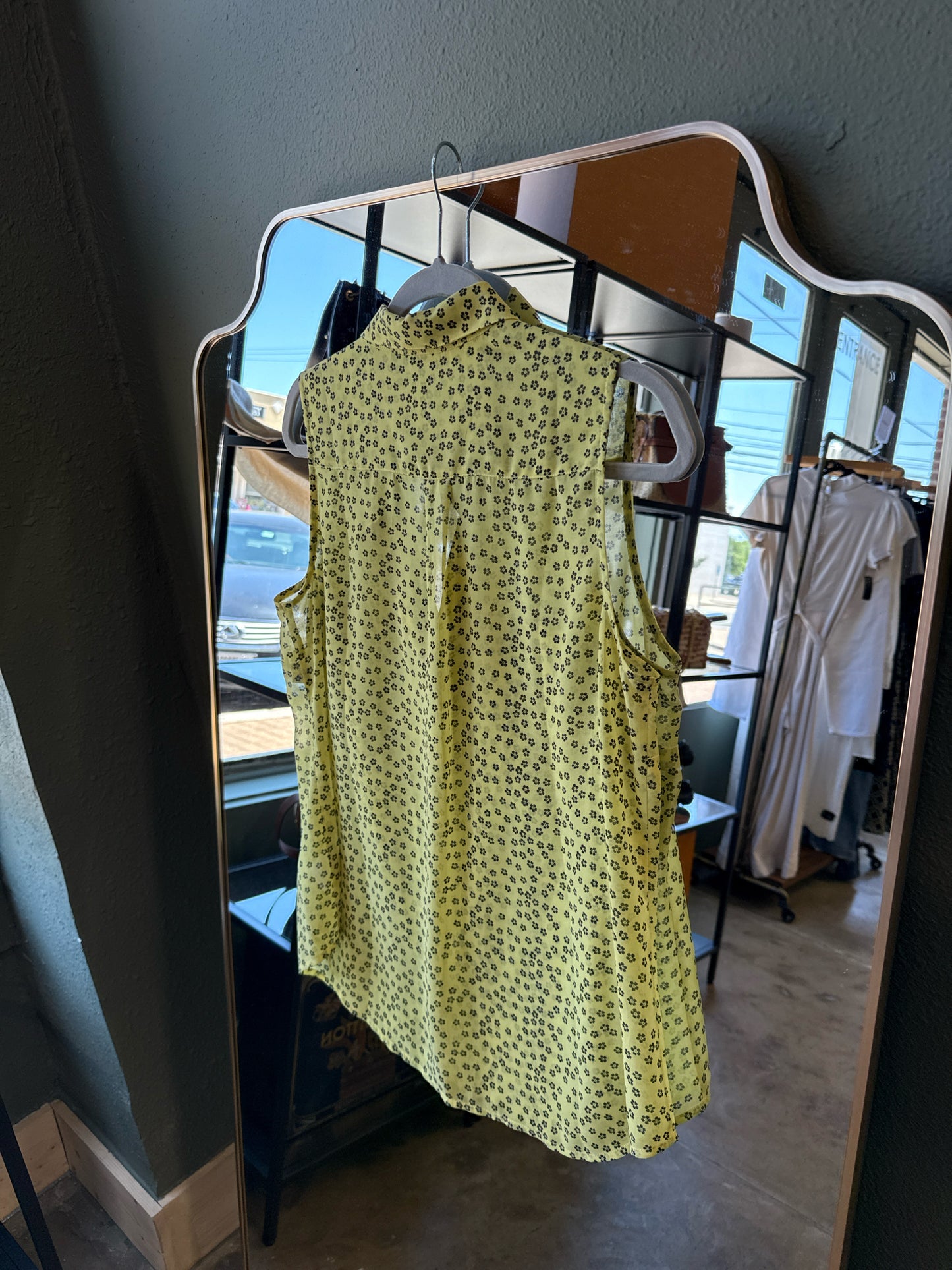 Cabi Size M Yellow sheer Top