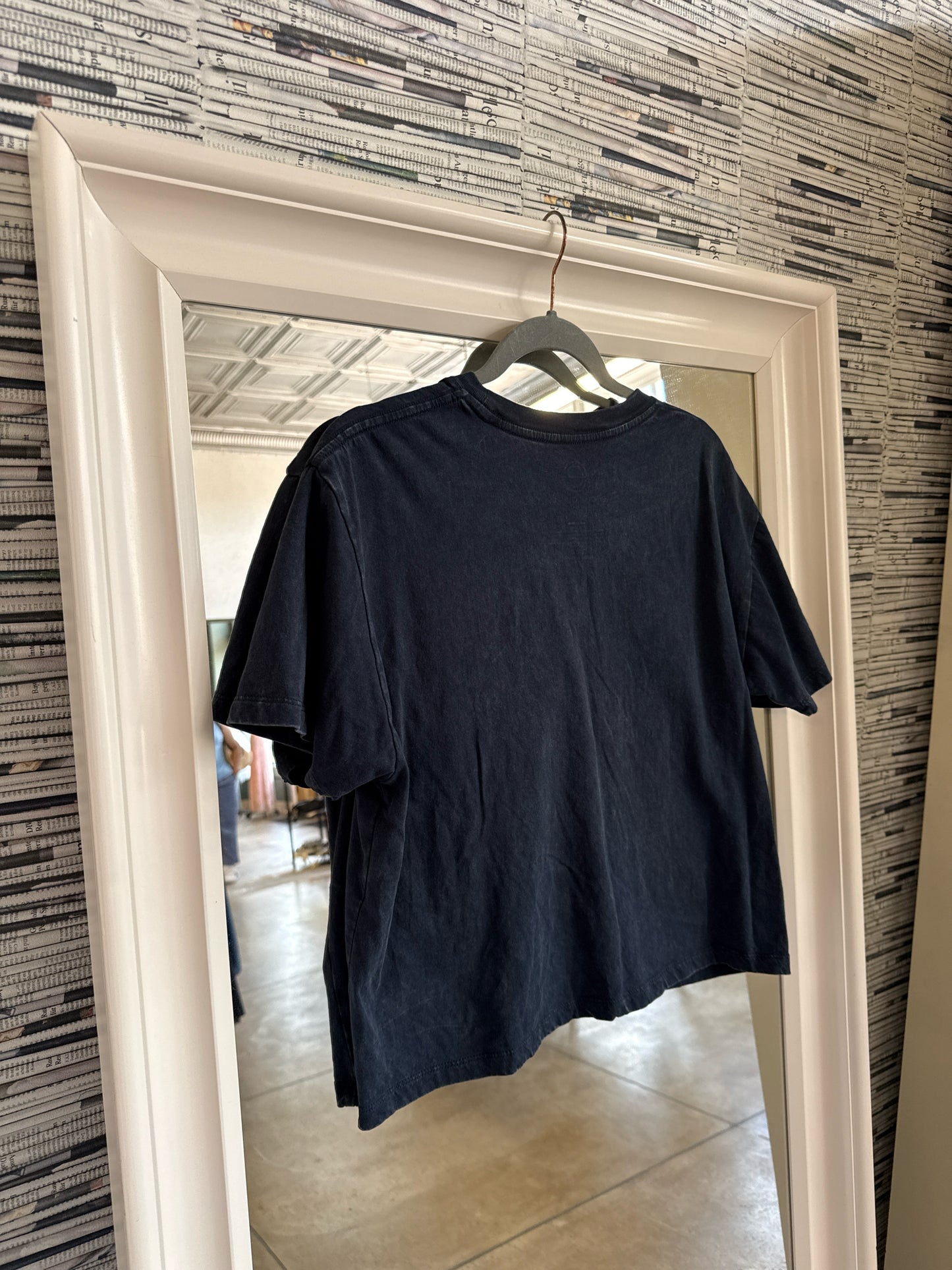 Social Culture Size L Navy Tee