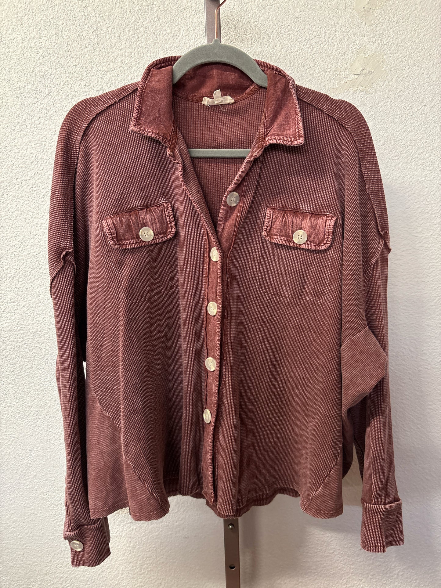 Easel Size M Maroon Top