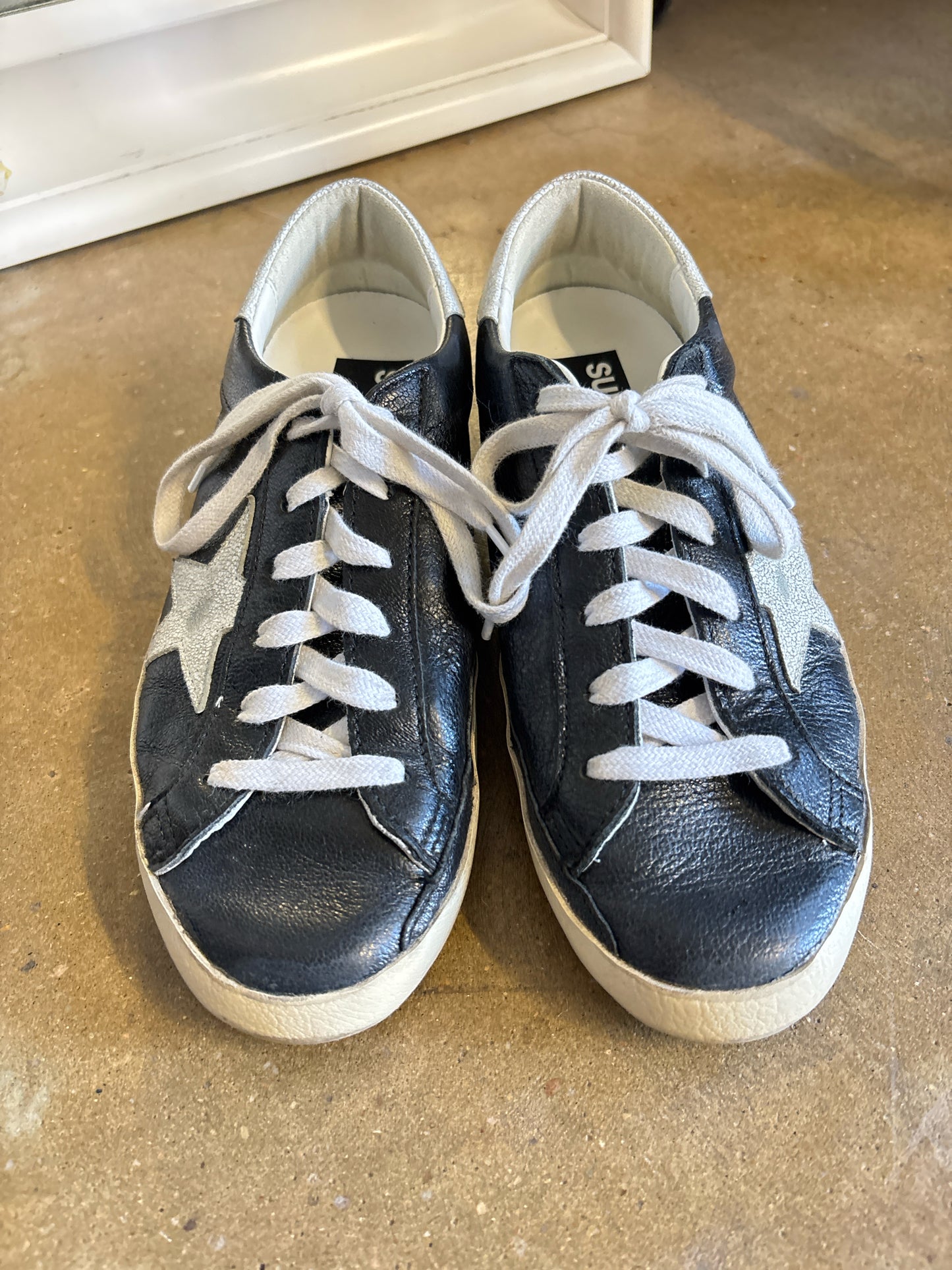 Golden Goose Shoe Size 37 Black/White Stars Sneakers