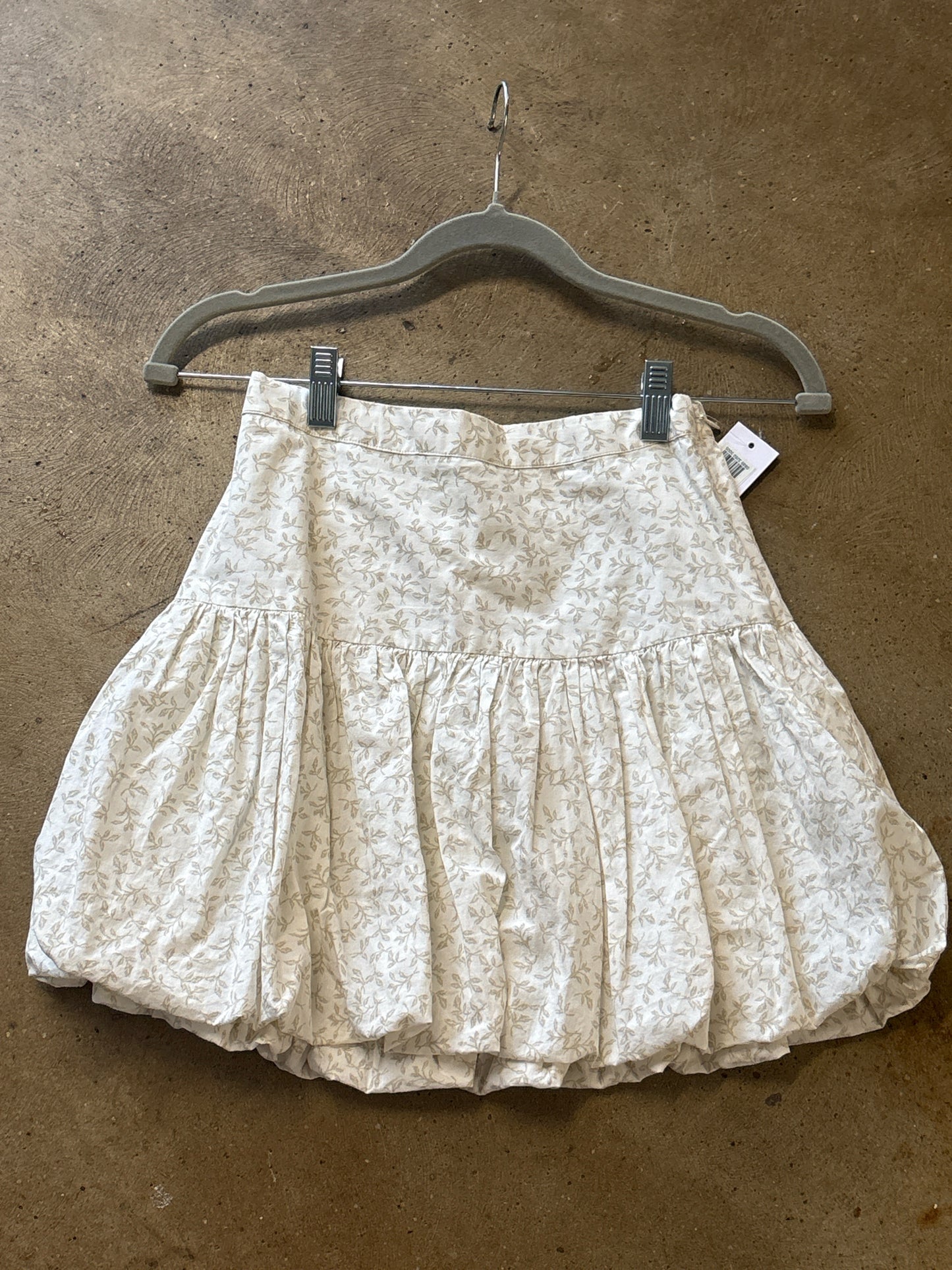 BP. Size XXS White/Gray Floral Skirt