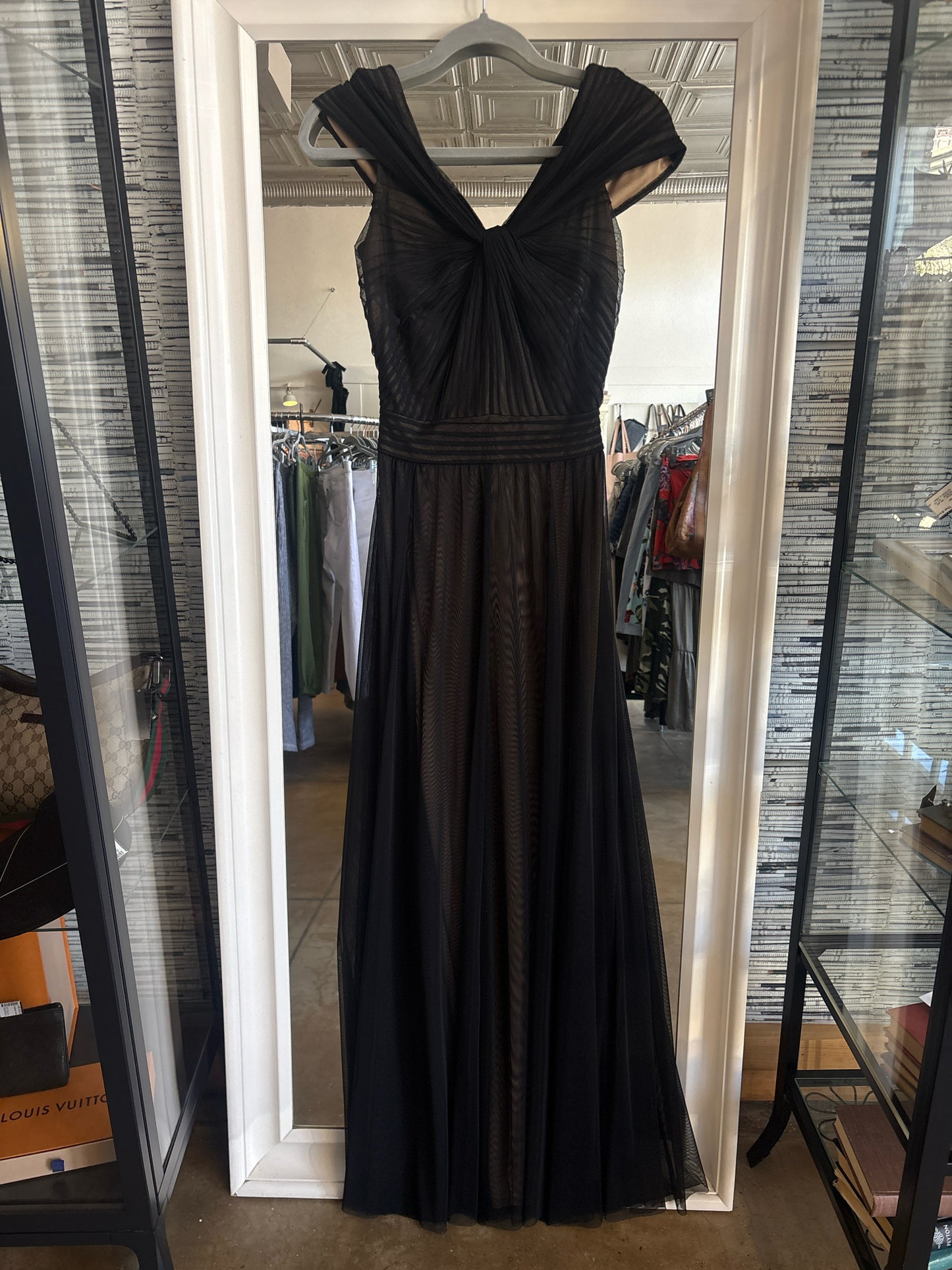 TADASHI SHOJI Size 2 Black Full length Formal