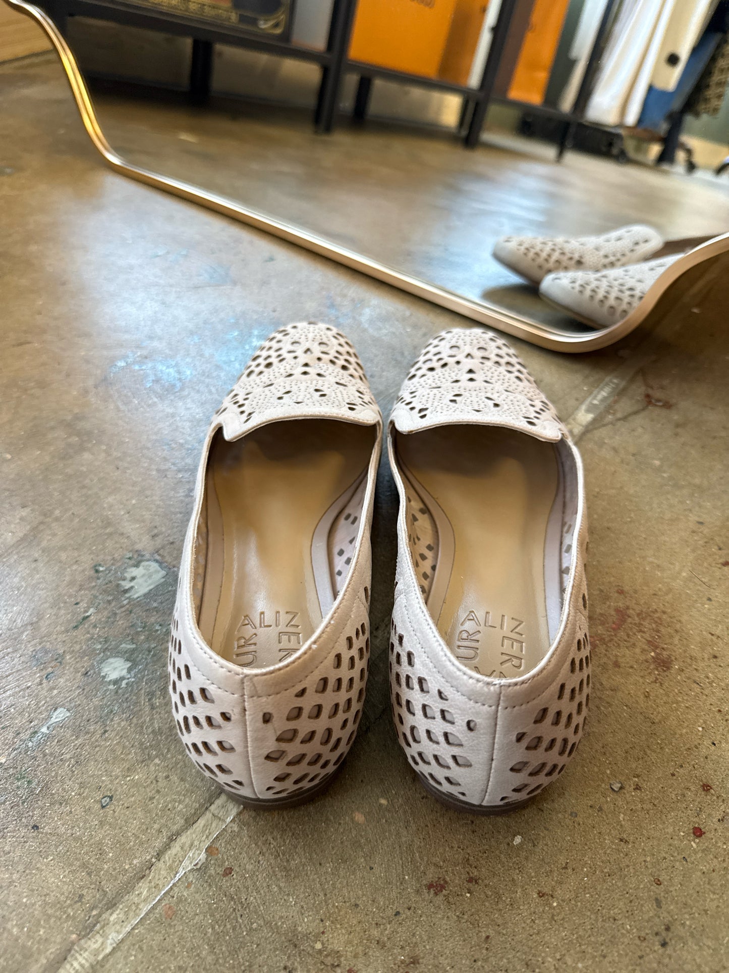 Naturalizer Shoe Size 7.5 Ivory Eyelet Flats