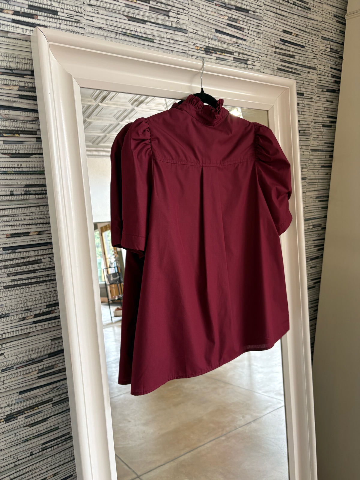 entro Size M Maroon Top