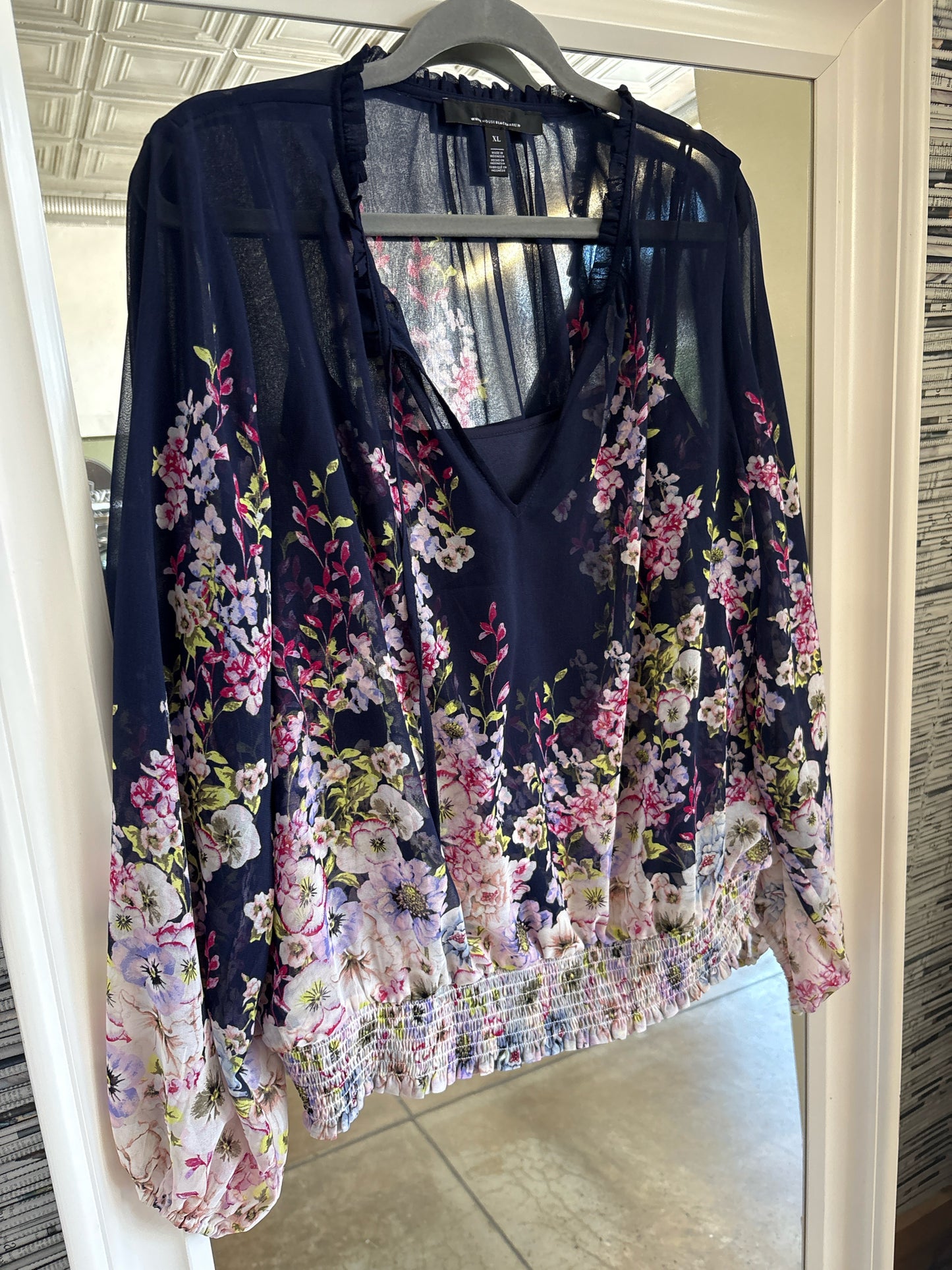 White House Black Market Size XL blue + multi Top