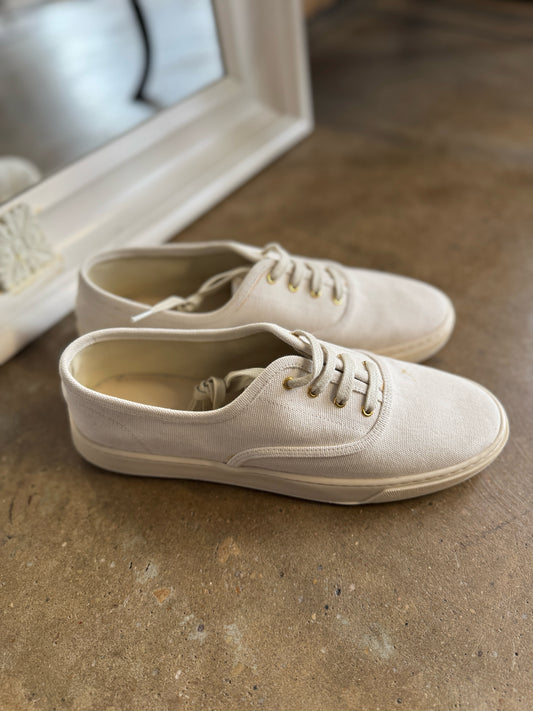 Tuckernuck Shoe Size 9 Cream Canvas Sneakers
