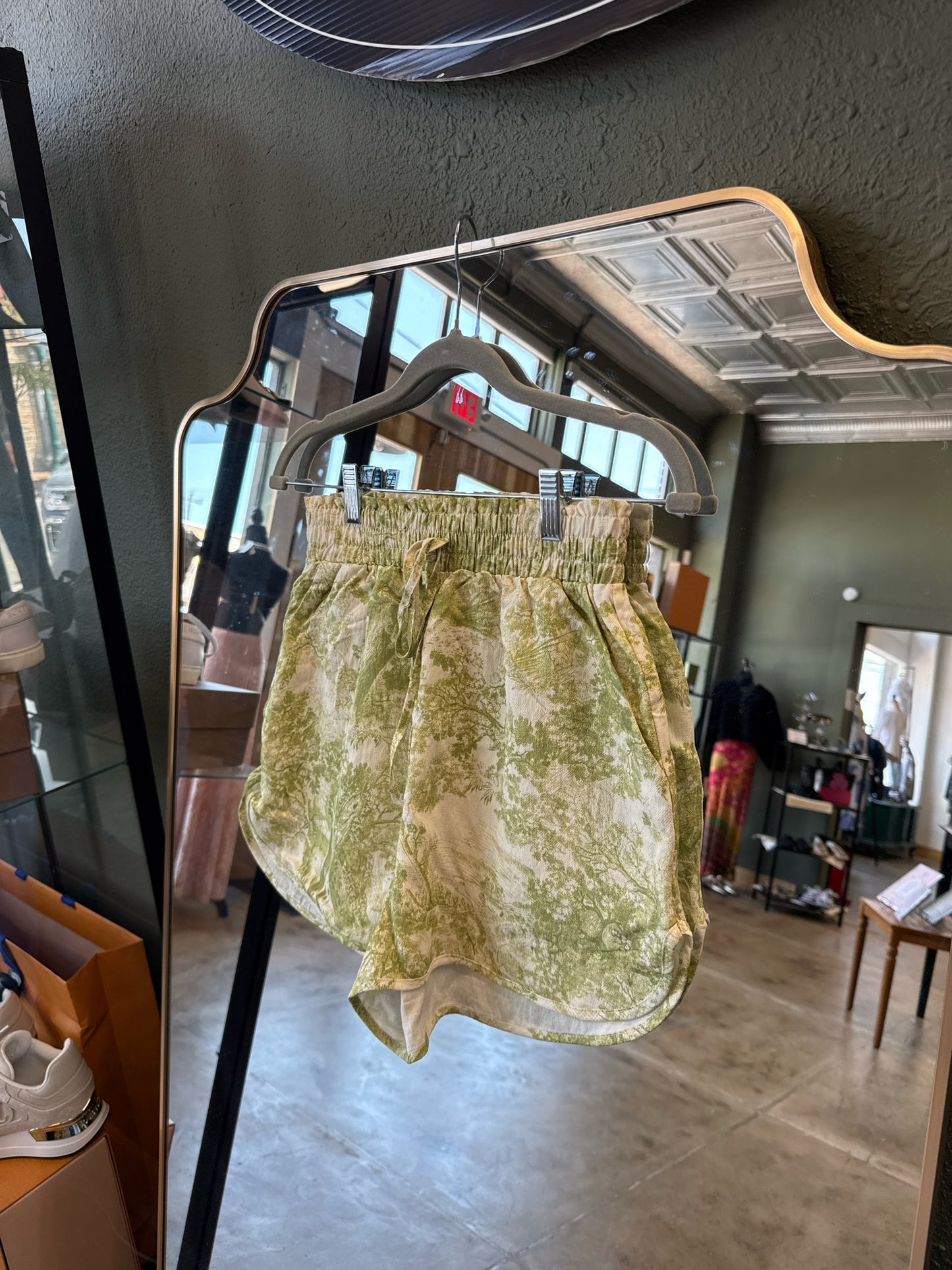 Commense Size S Green Shorts