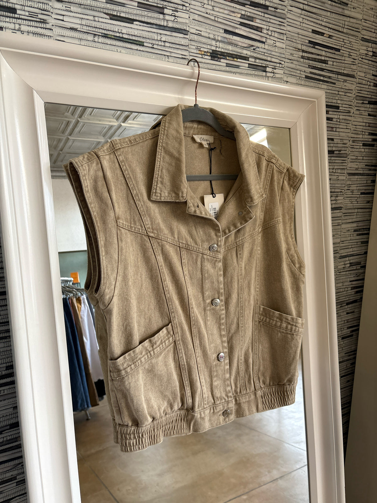 Elan Size M Brown Vest