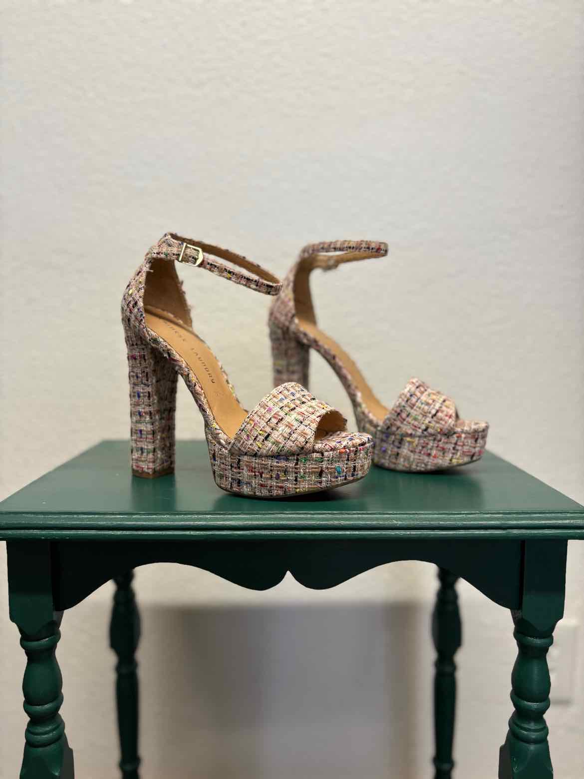Chinese Laundry Shoe Size 8.5 blush/multi Tweed Heels