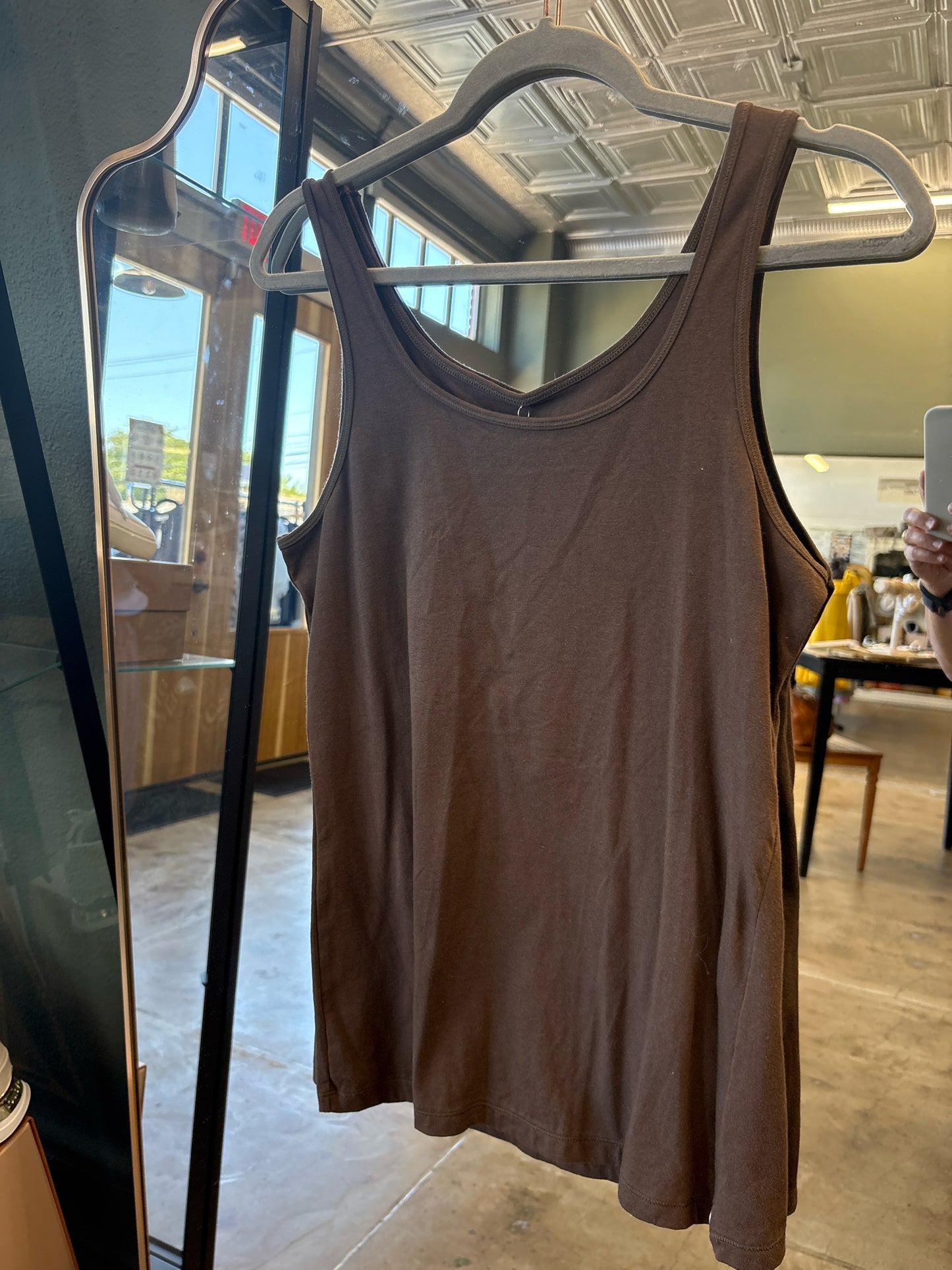Neon Buddha Size M Brown Top