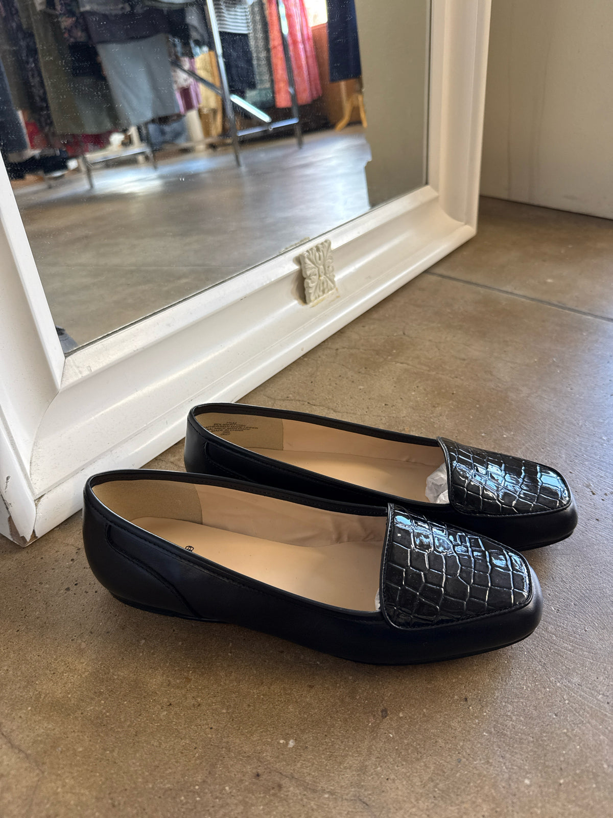 Bandolino Shoe Size 7.5 Black Flats