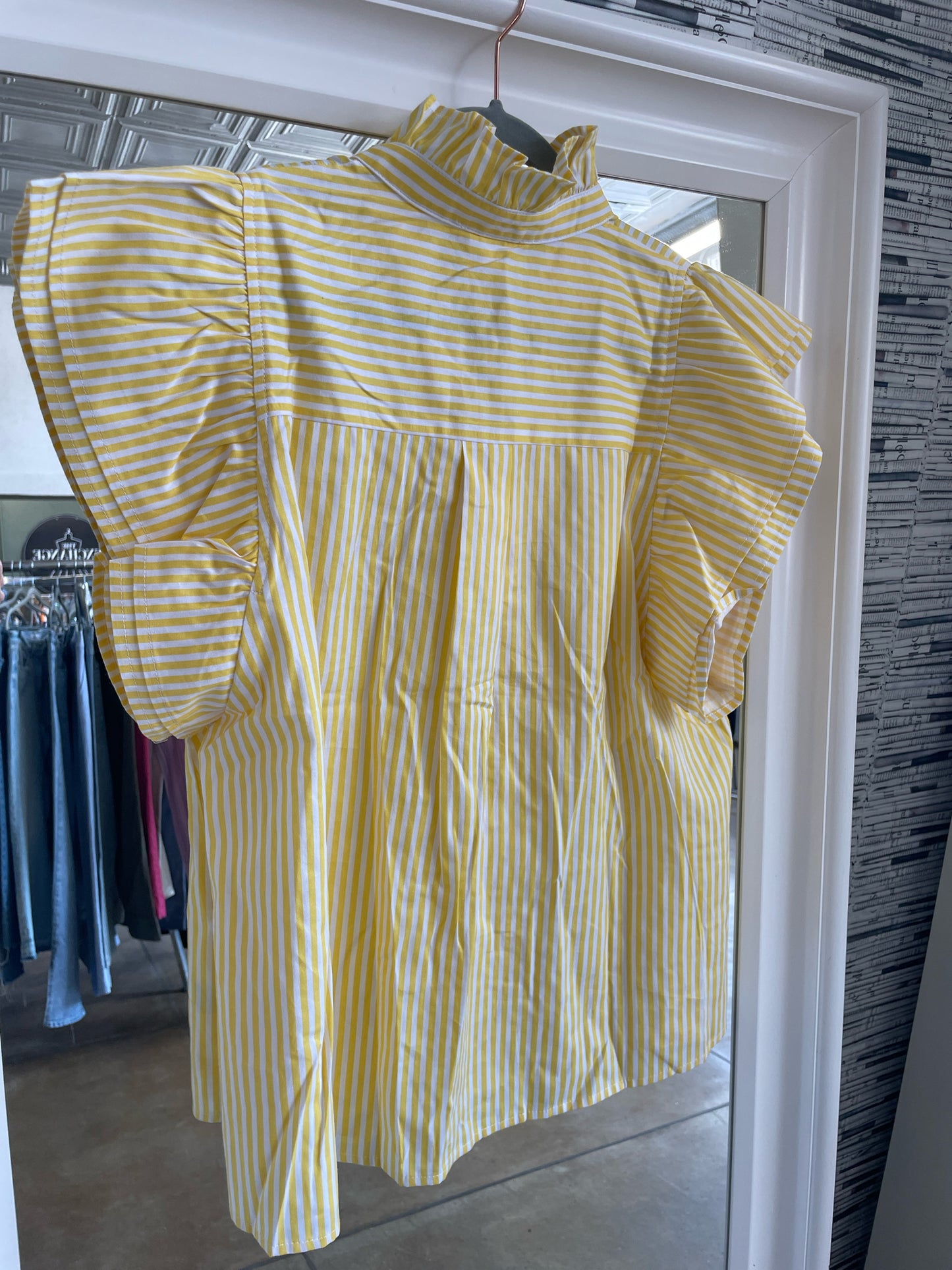 entro Size L Yellow & White Top