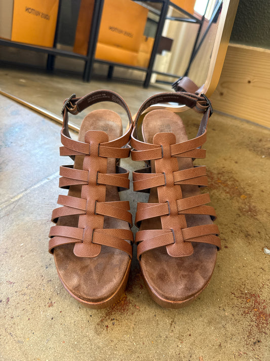 White Mountain Shoe Size 9 Brown Heels