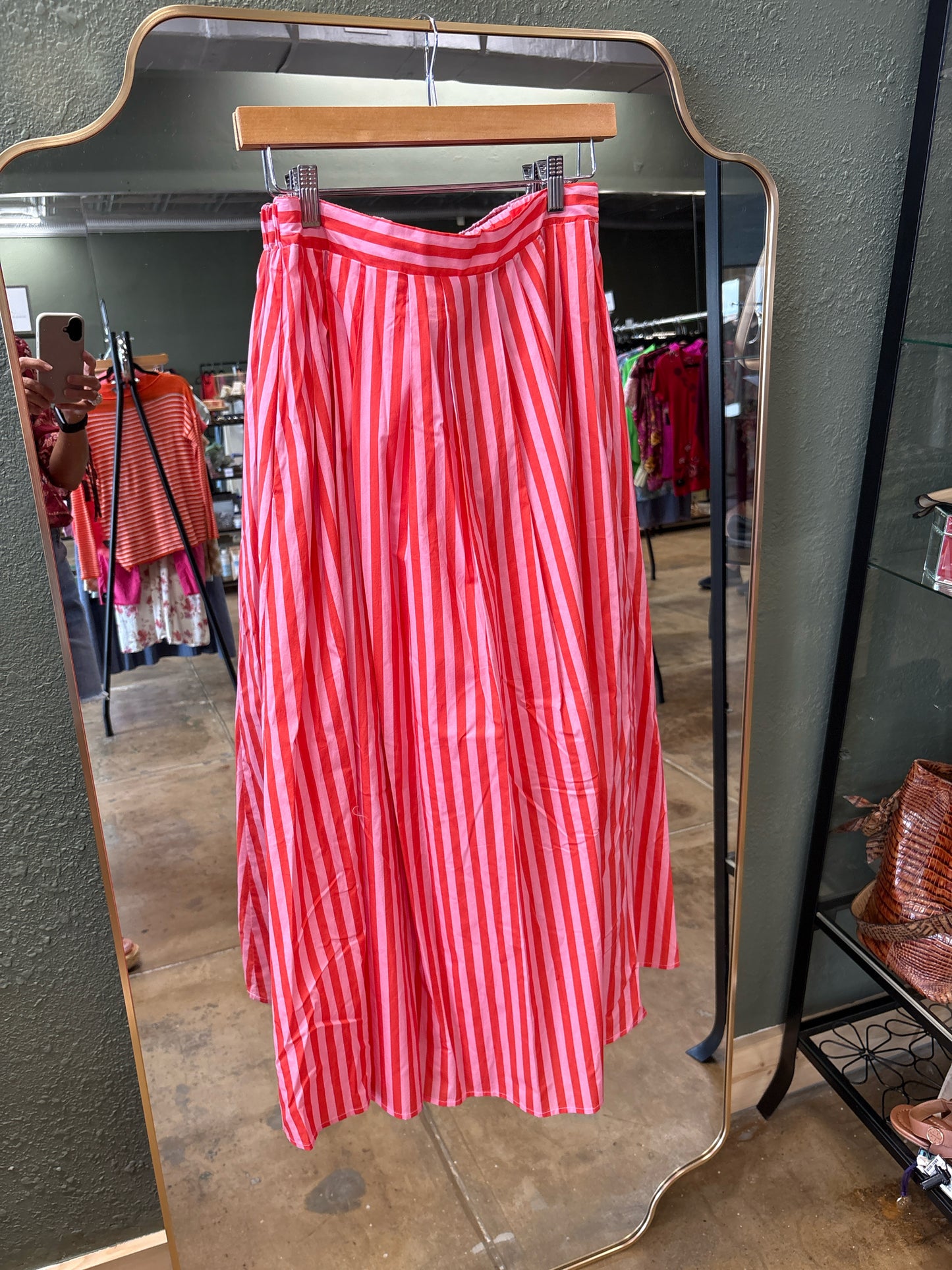 entro Size L Pink/Red Skirt