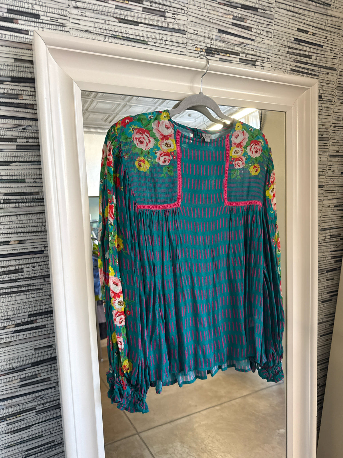 Bl^nk London Size S Teal Top