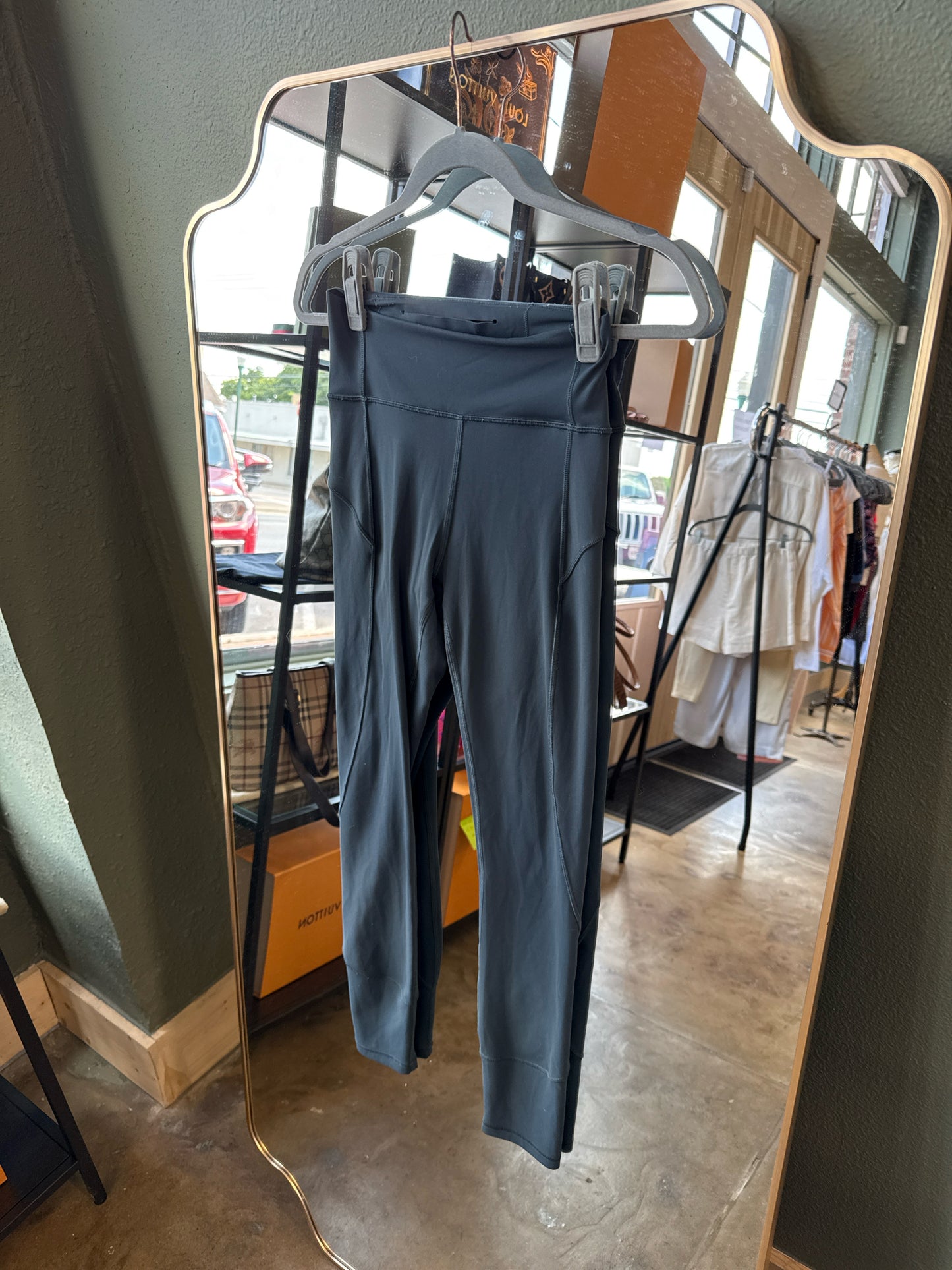 Lululemon Size 4 Slate Legging