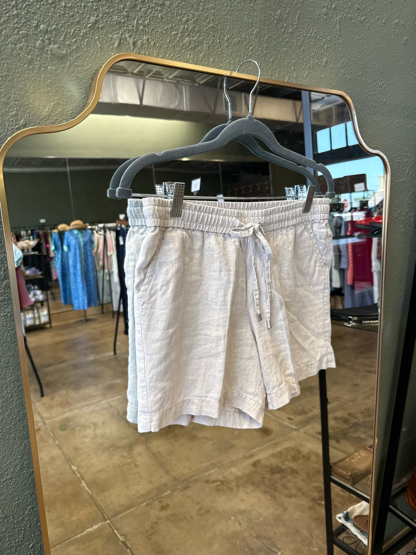 Tommy Bahama Size XS Tan Shorts