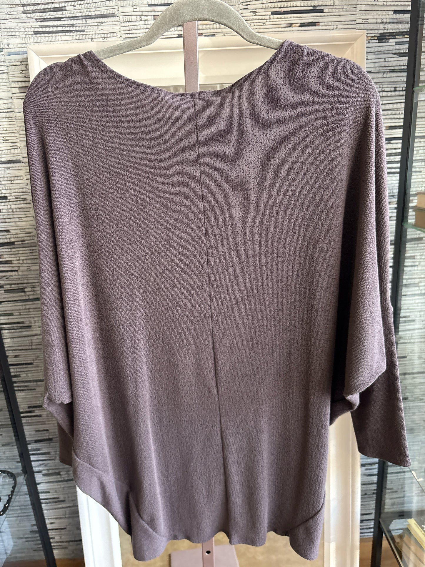 Charlotte Avery Size L? Top