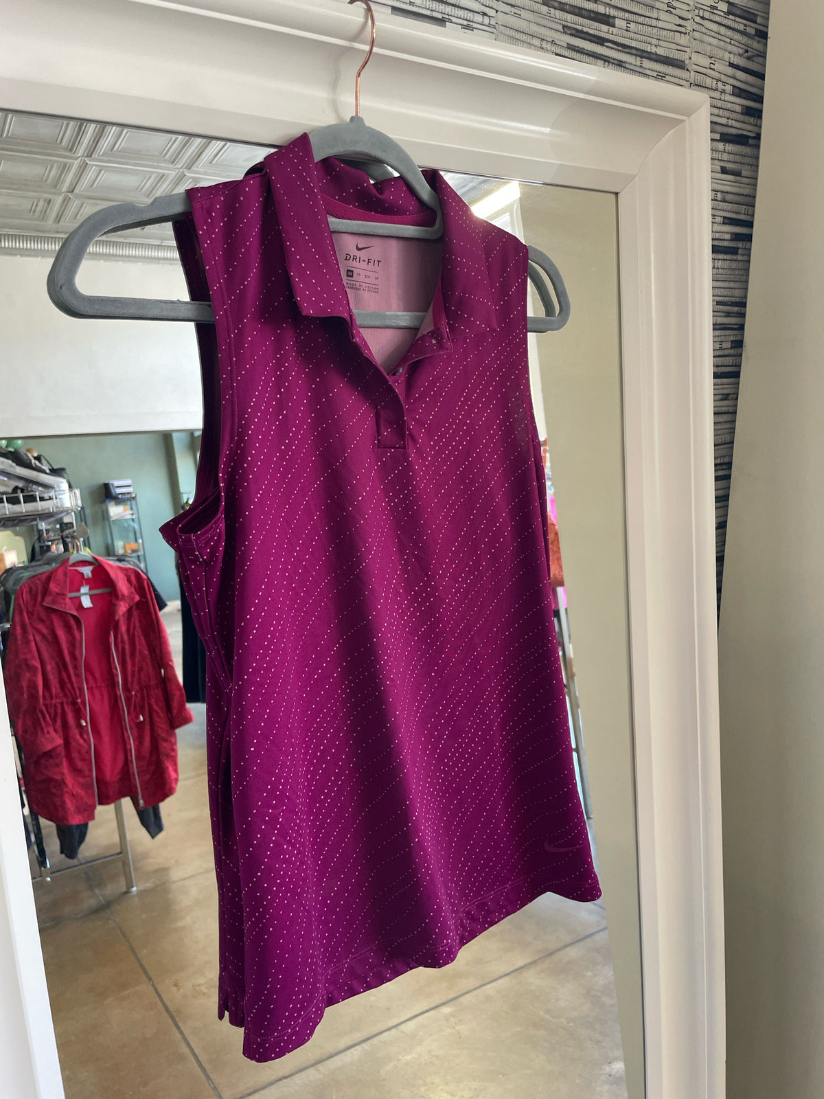NIKE Size XS Fuschia Tops