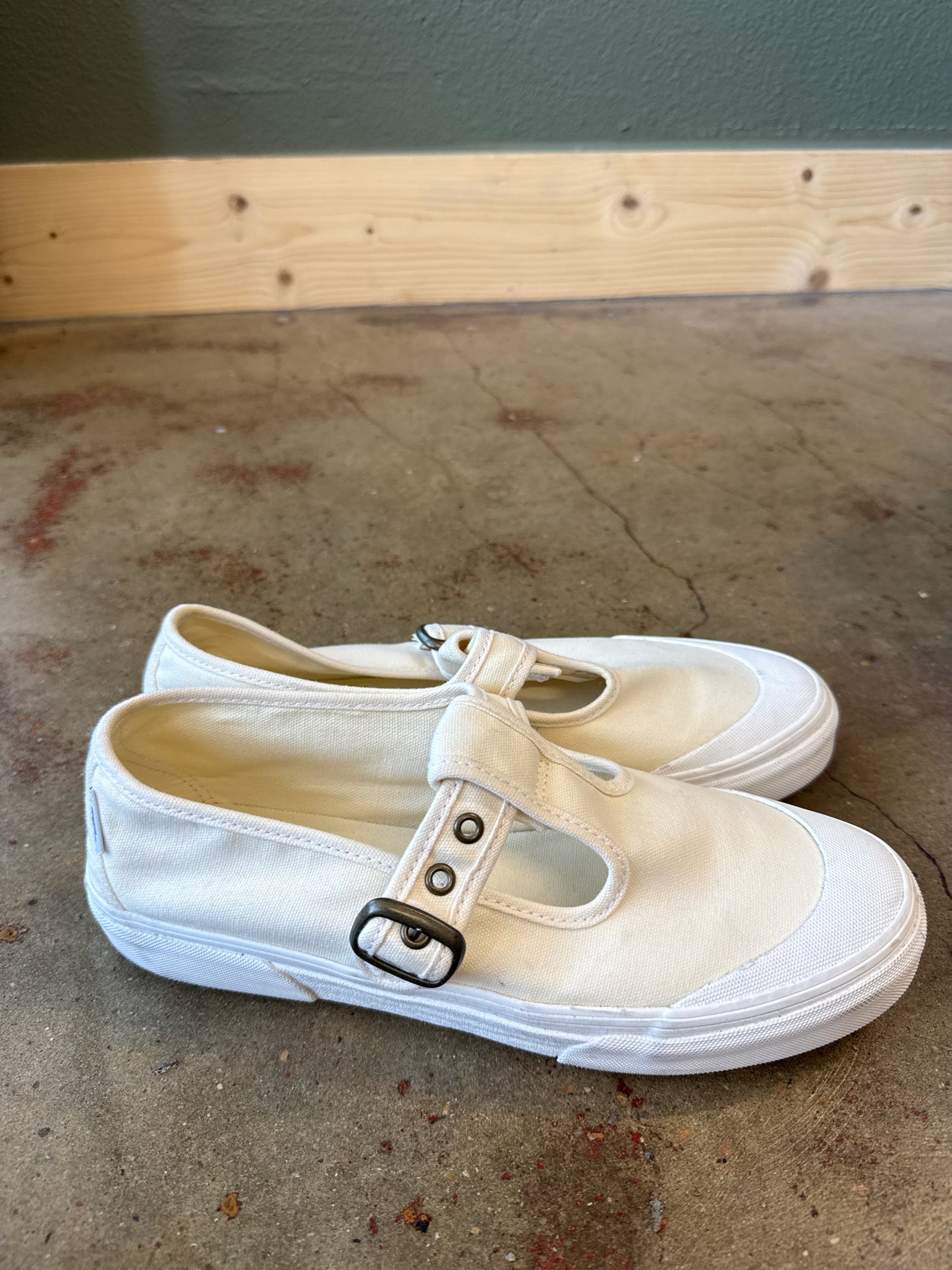 Vans Shoe Size 10 Cream Sneakers