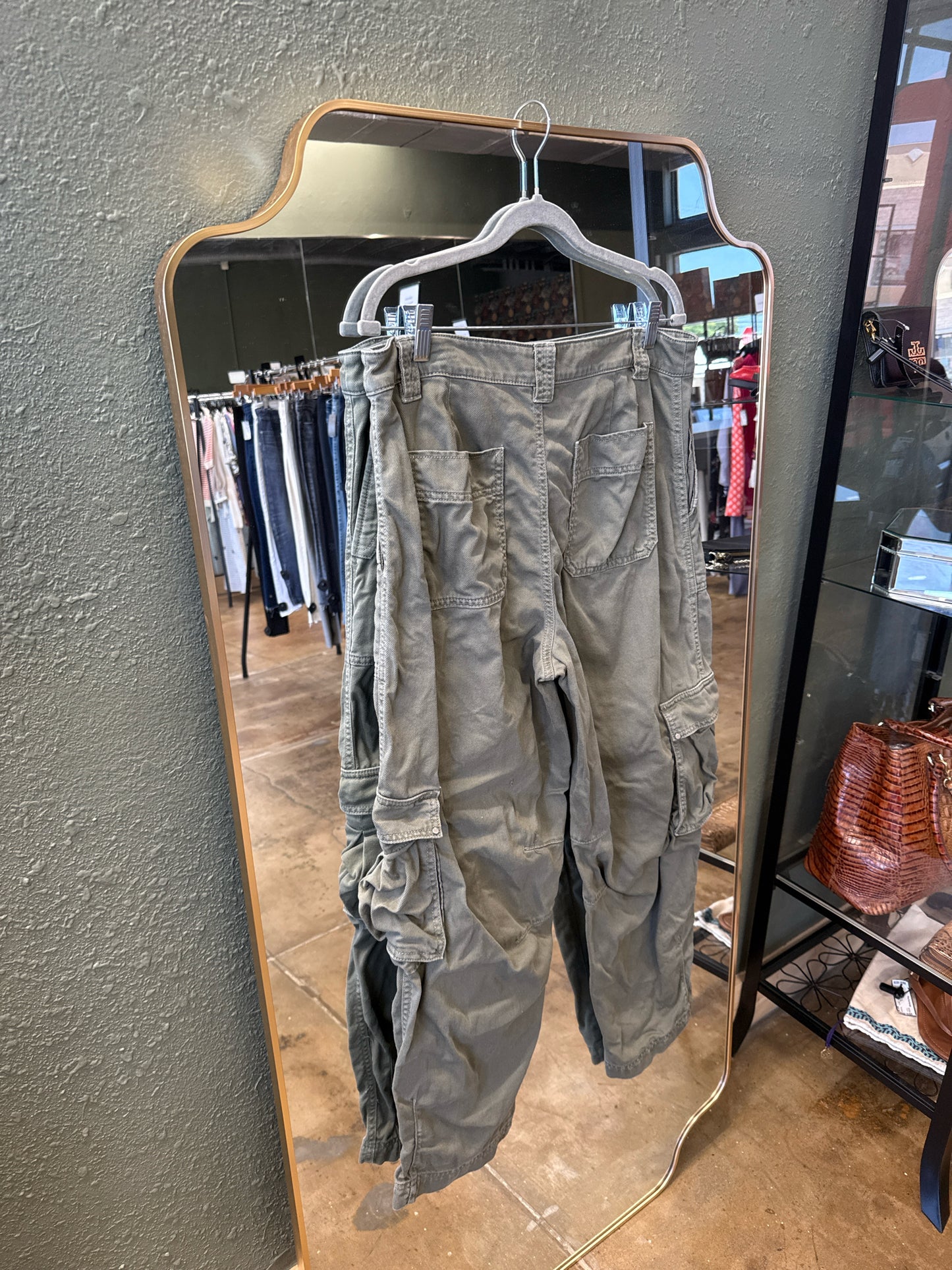 LOFT Size 10 Green Pants