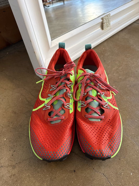 NIKE Shoe Size 9.5 Orange/Green Sneakers