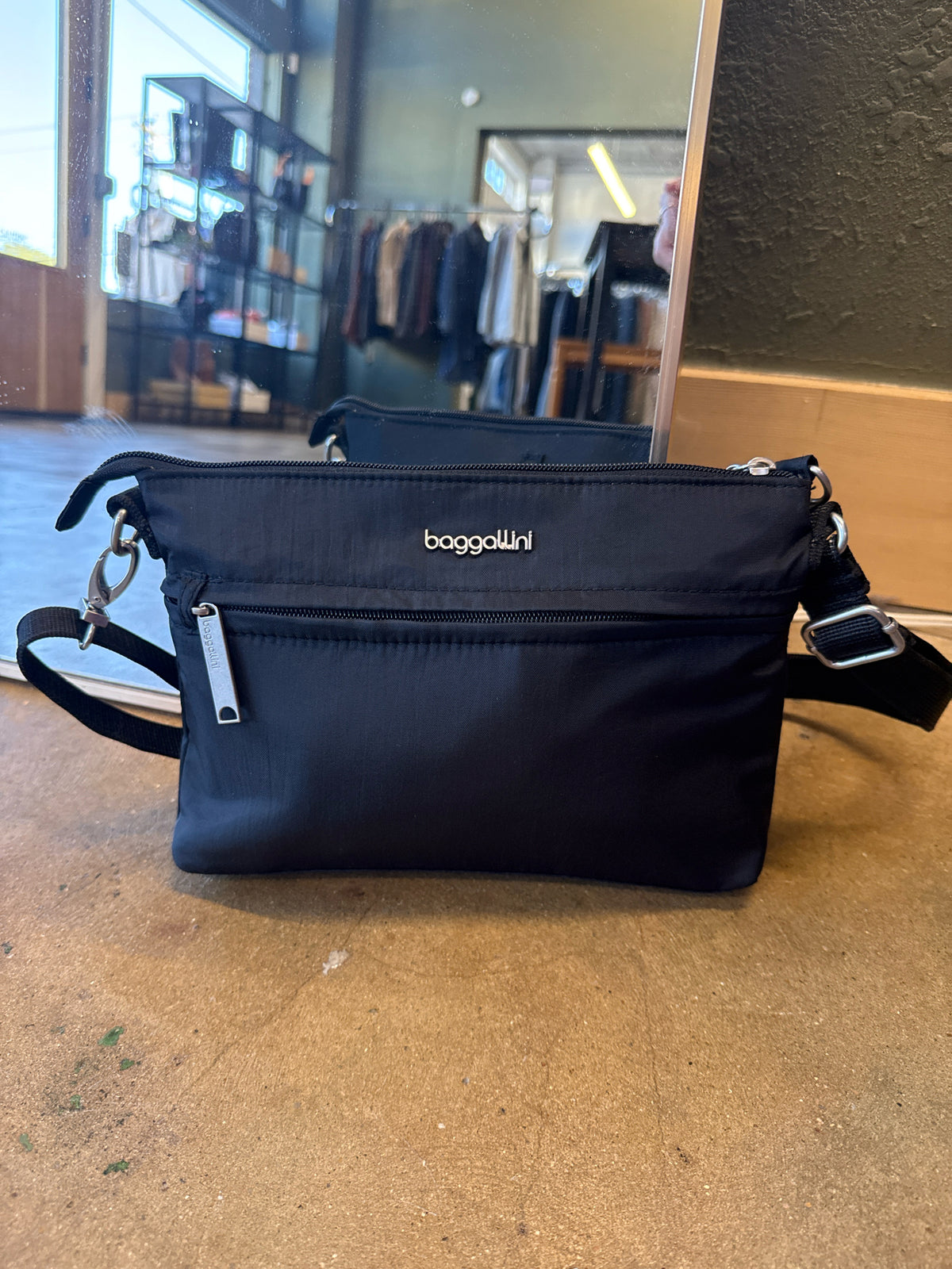 Baggallini Black Purse