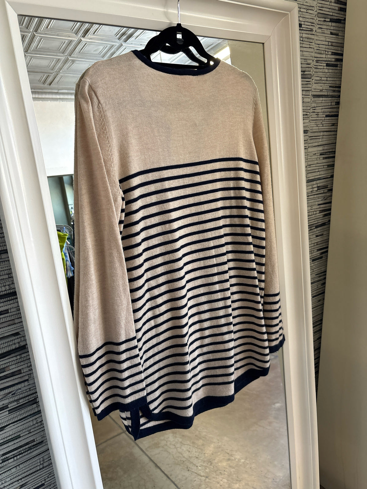 Tory Burch Size XL Navy/Beige Sweater