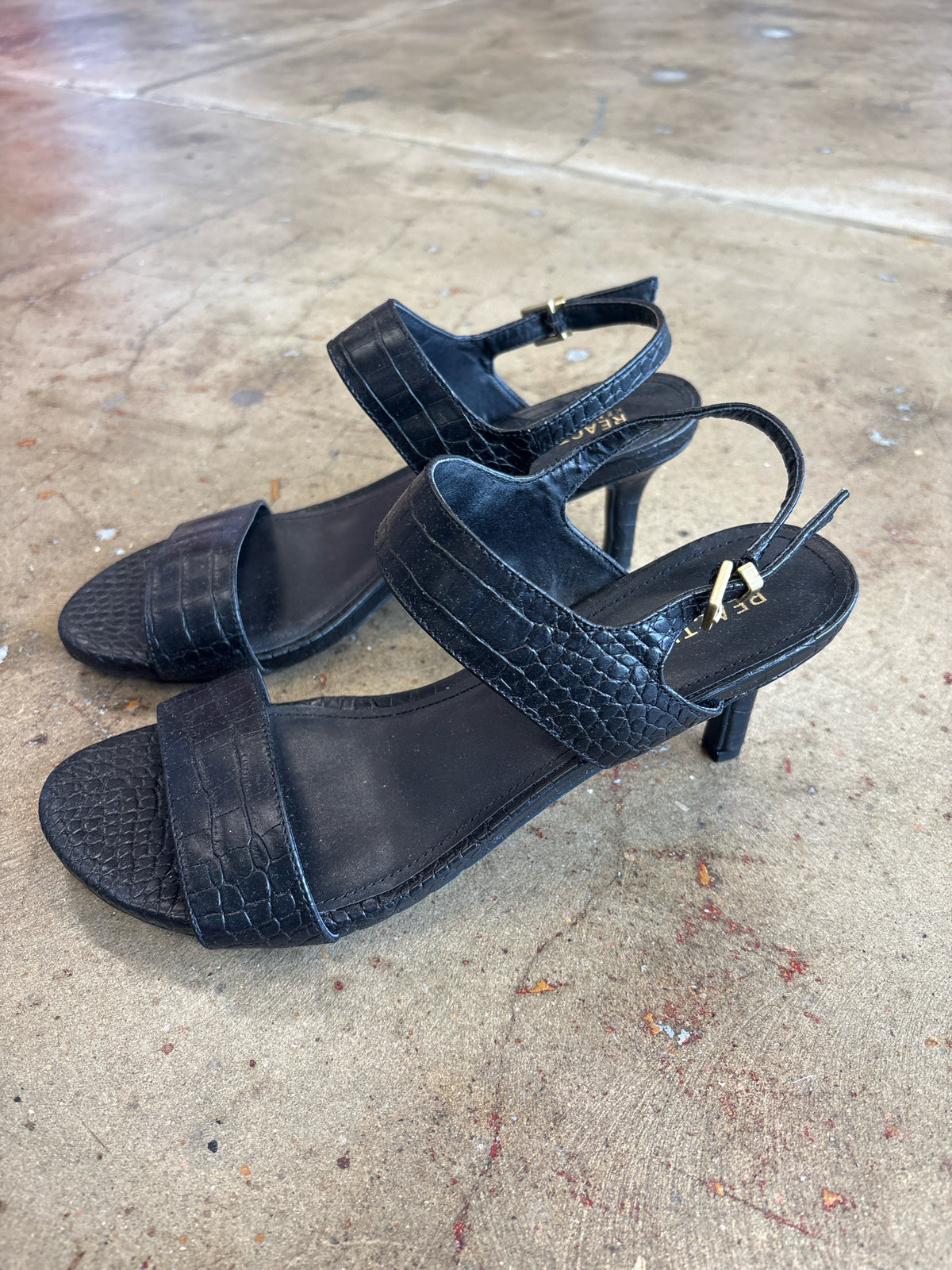 kenneth cole Shoe Size 8.5 Black Heels