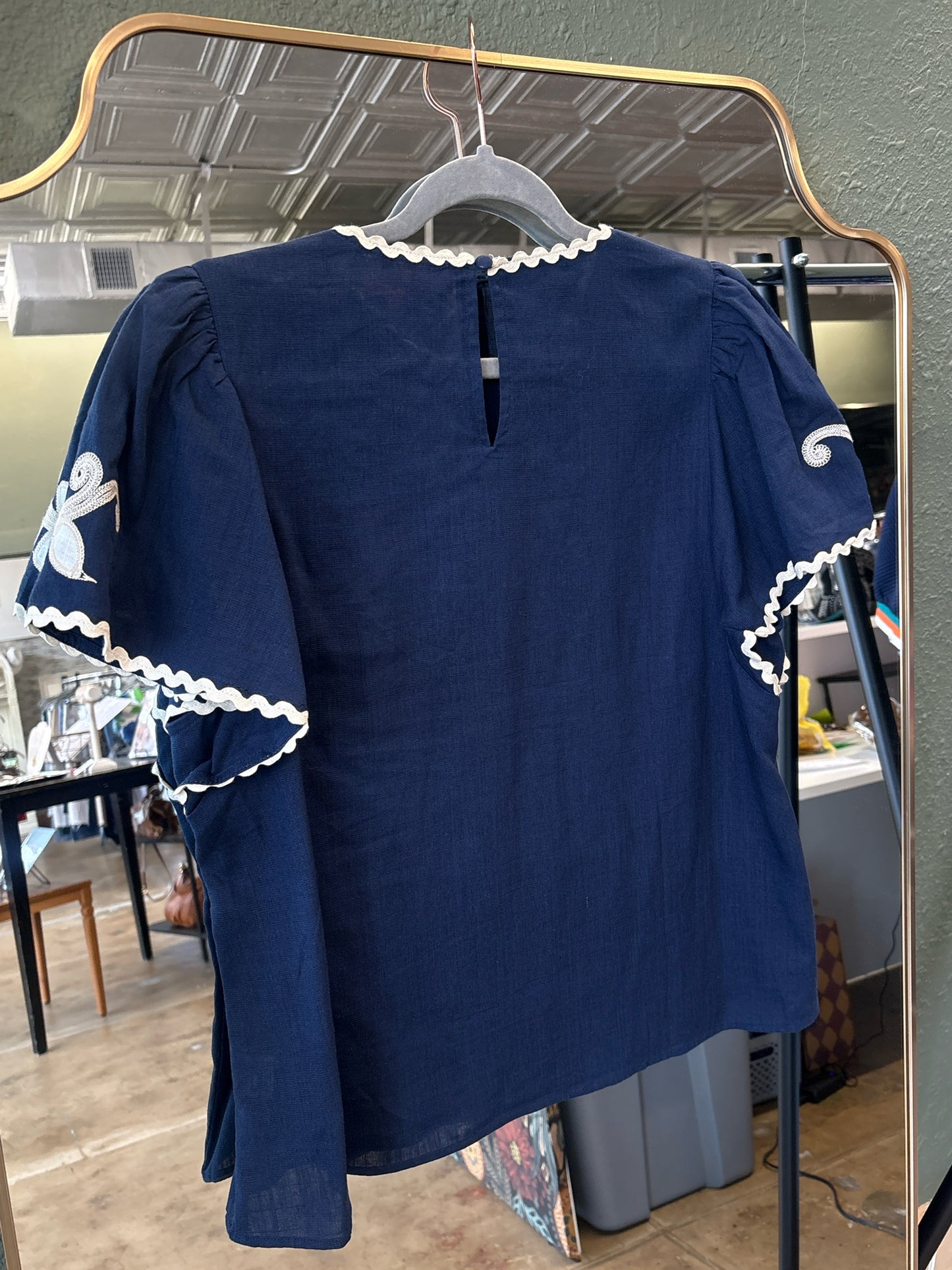 THML Size L Navy/Cream Top