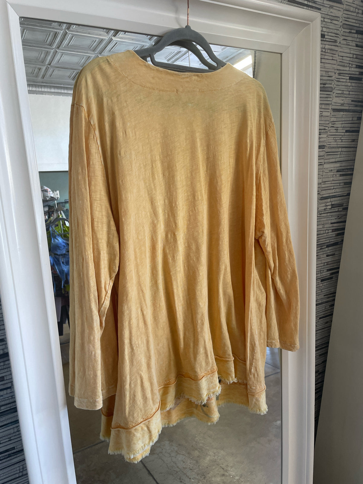 Jess & Jane Size 1X Yellow Print Top